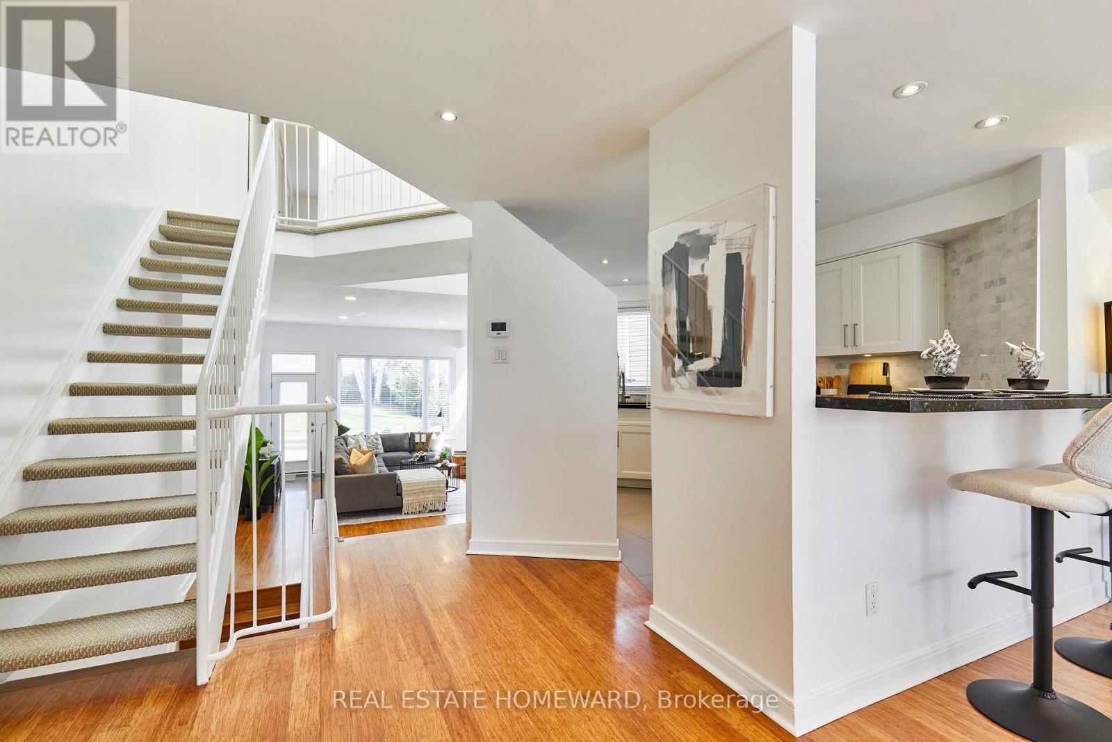 117 Edgewood Avenue, Toronto, Ontario  M4L 3H2 - Photo 6 - E13052348