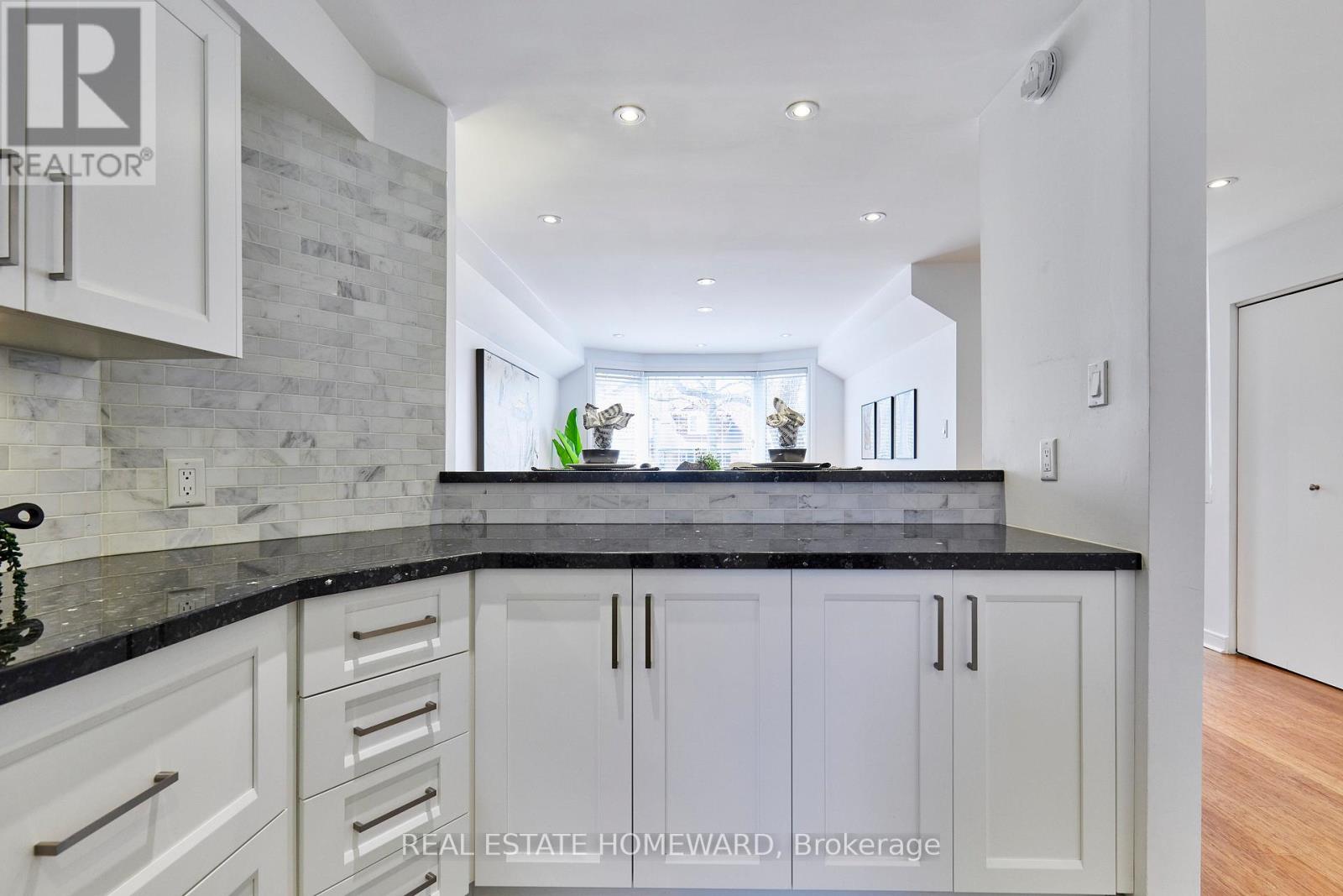 117 Edgewood Avenue, Toronto, Ontario  M4L 3H2 - Photo 9 - E13052348