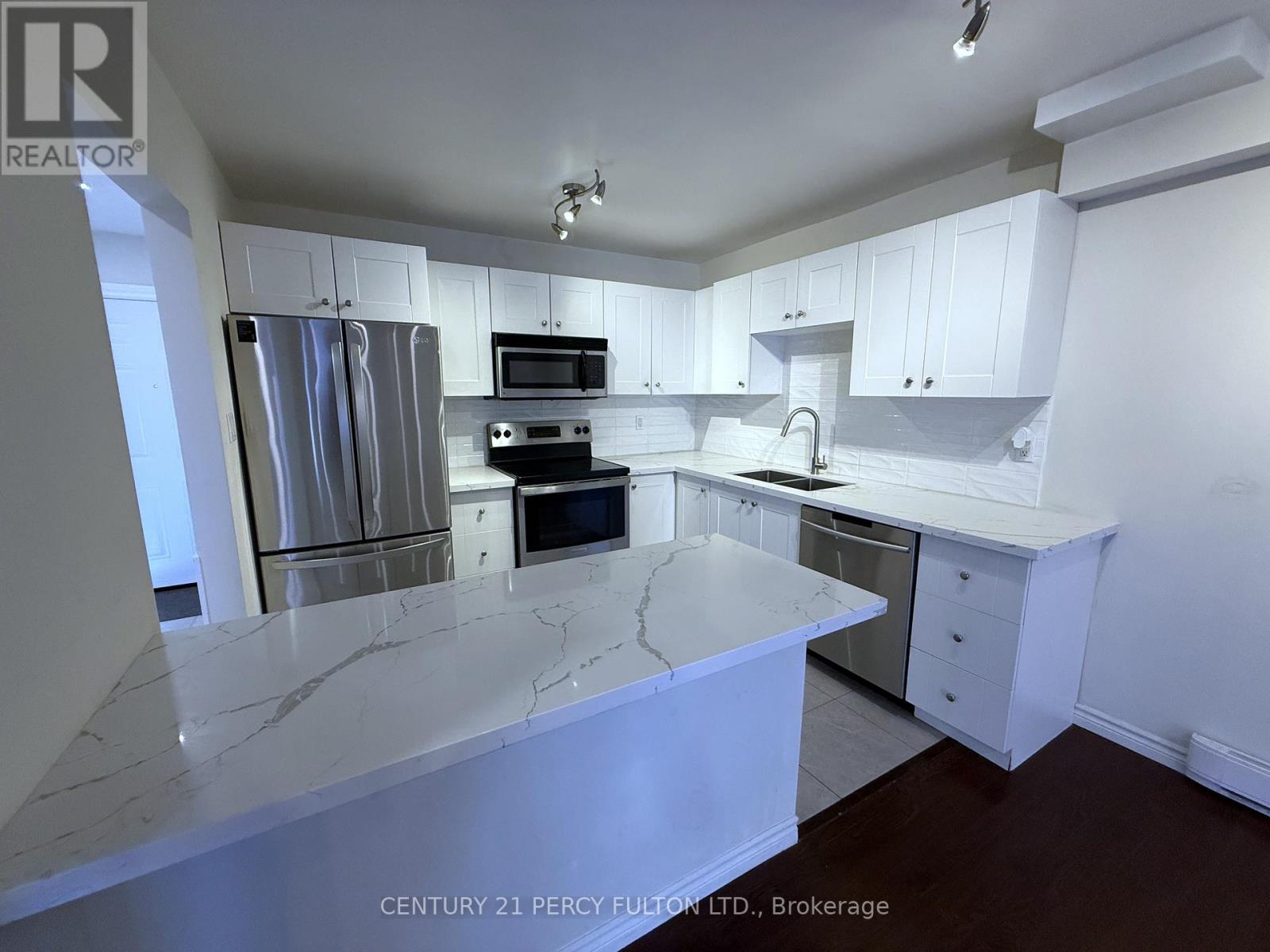 22 - 221 Ormond Drive, Oshawa, Ontario  L1G 6T7 - Photo 2 - E13052394