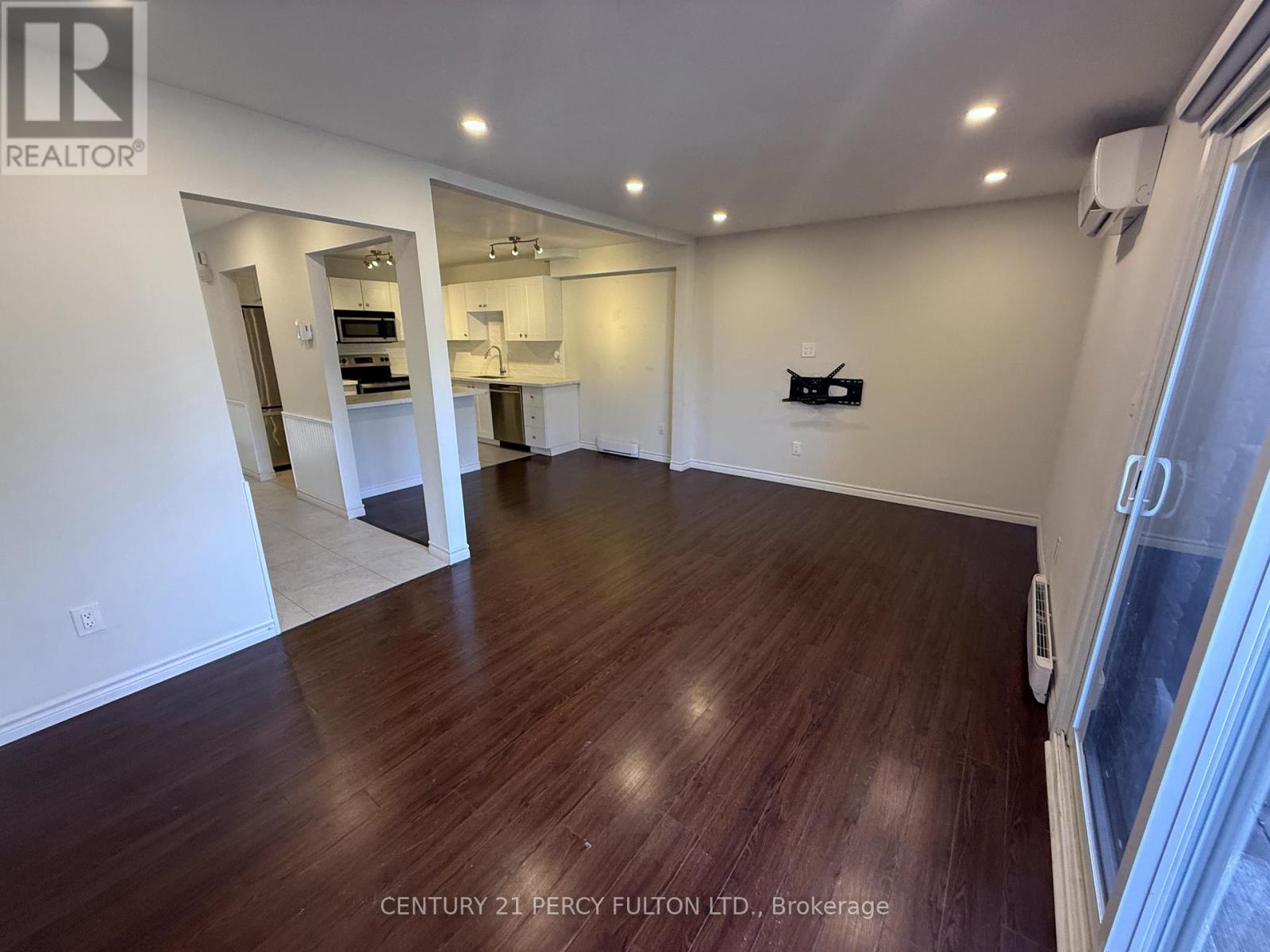 22 - 221 Ormond Drive, Oshawa, Ontario  L1G 6T7 - Photo 5 - E13052394