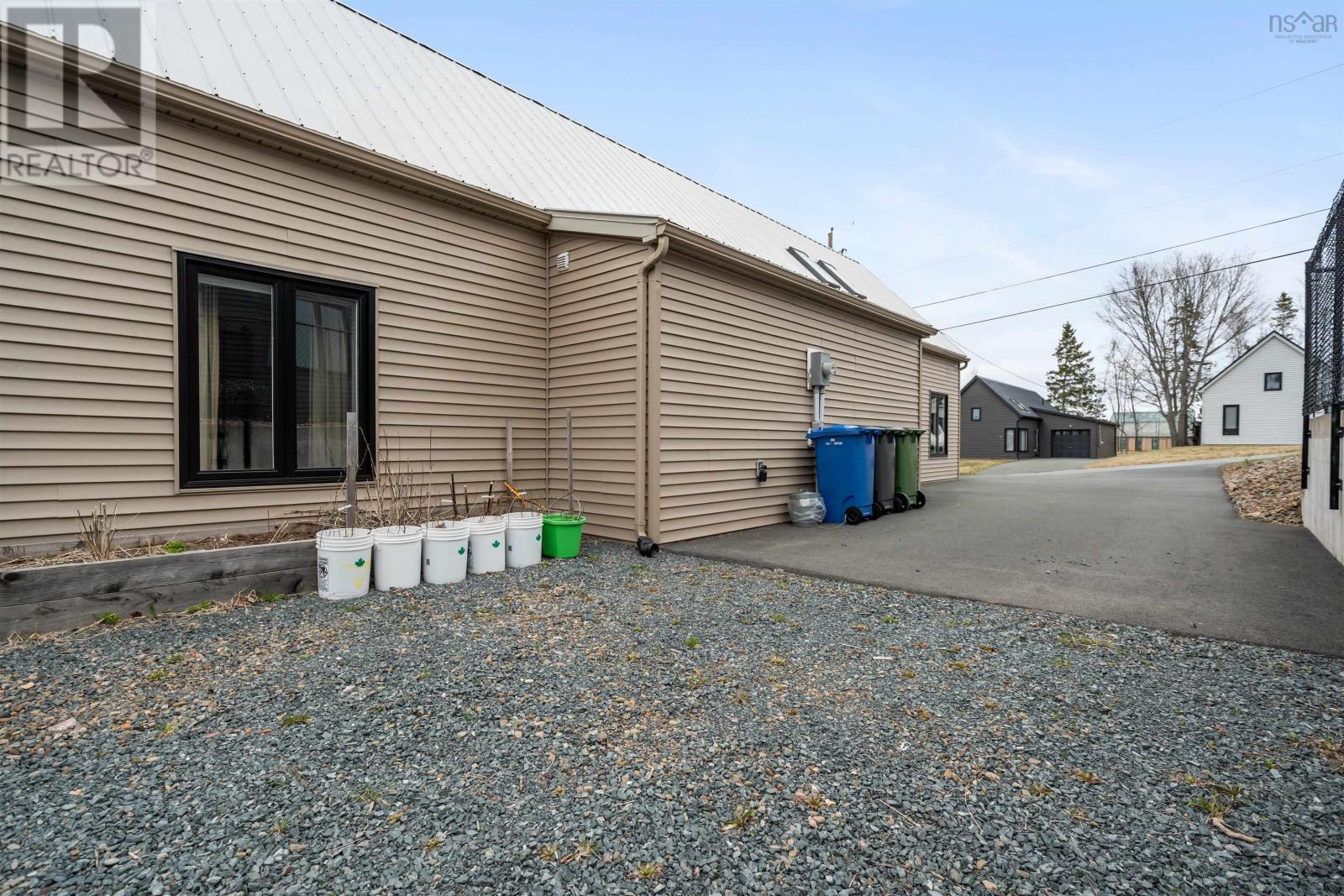 18 Monarch Terrace, Truro, Nova Scotia  B2N 0A2 - Photo 8 - 202608810