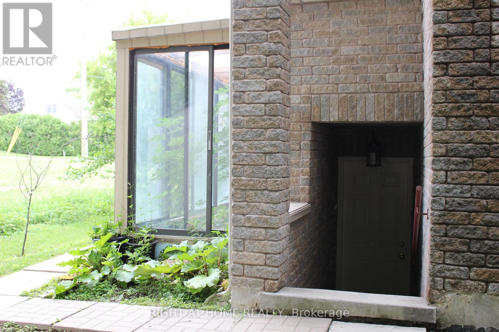 Bsmt - 69 Langstaff Road, Richmond Hill (South Richvale), Ontario  L4C 6M9 - Photo 10 - N13052192