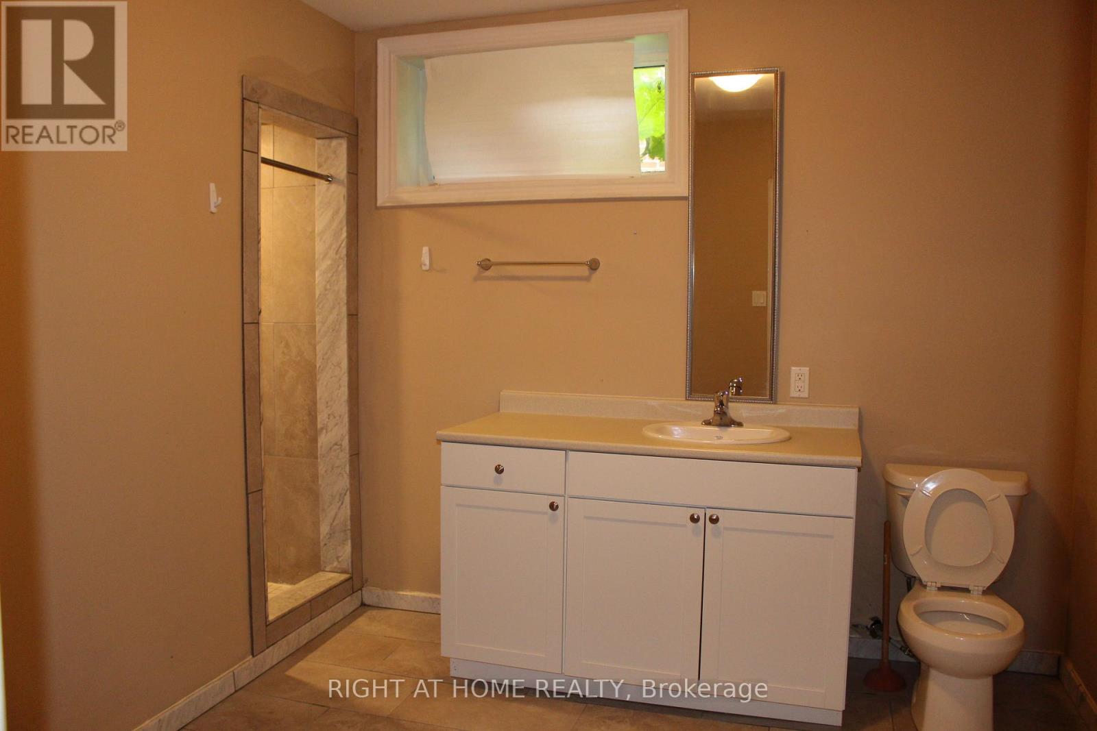 Bsmt - 69 Langstaff Road, Richmond Hill (South Richvale), Ontario  L4C 6M9 - Photo 7 - N13052192