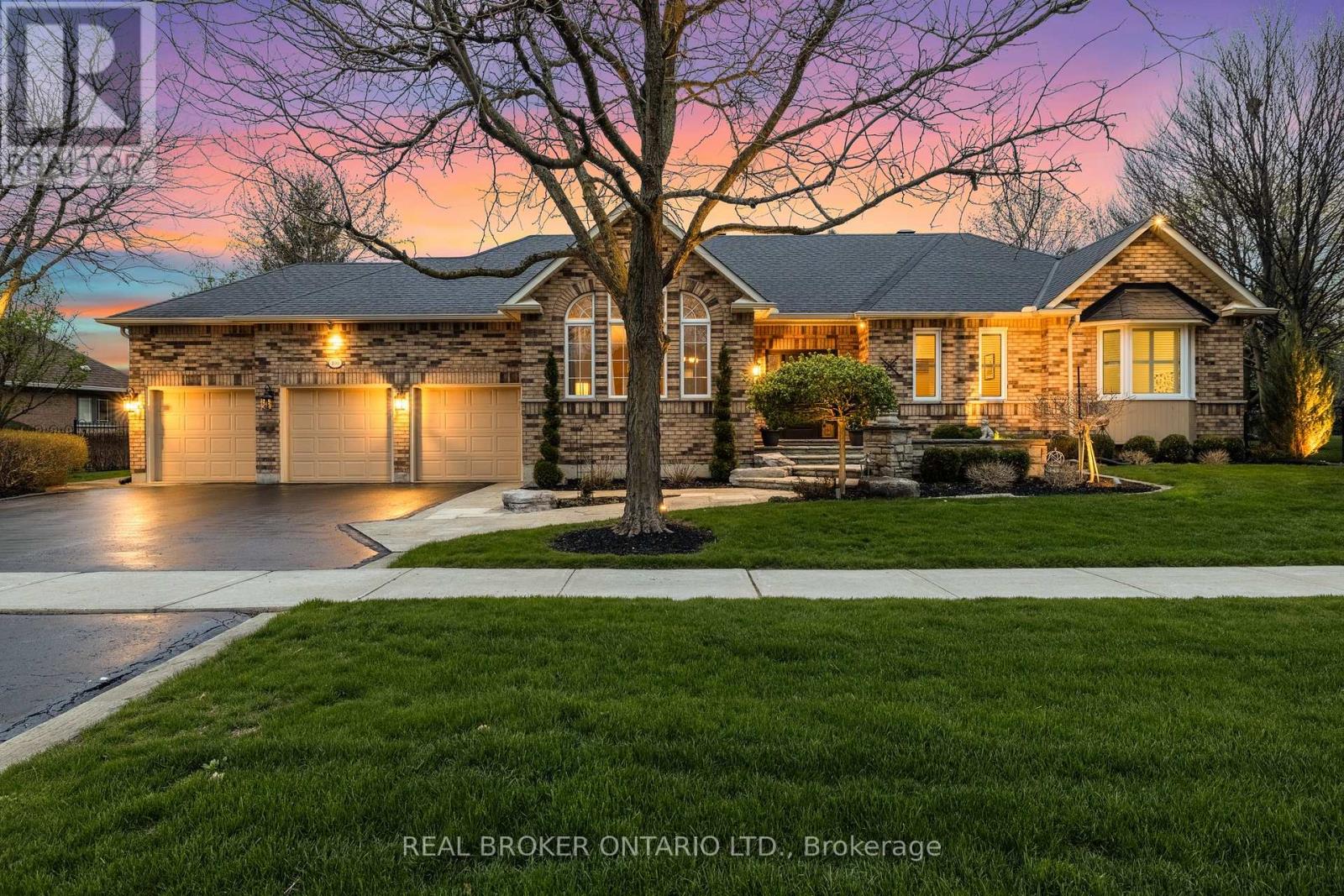 100 COLONEL WAYLING BOULEVARD, East Gwillimbury, Ontario