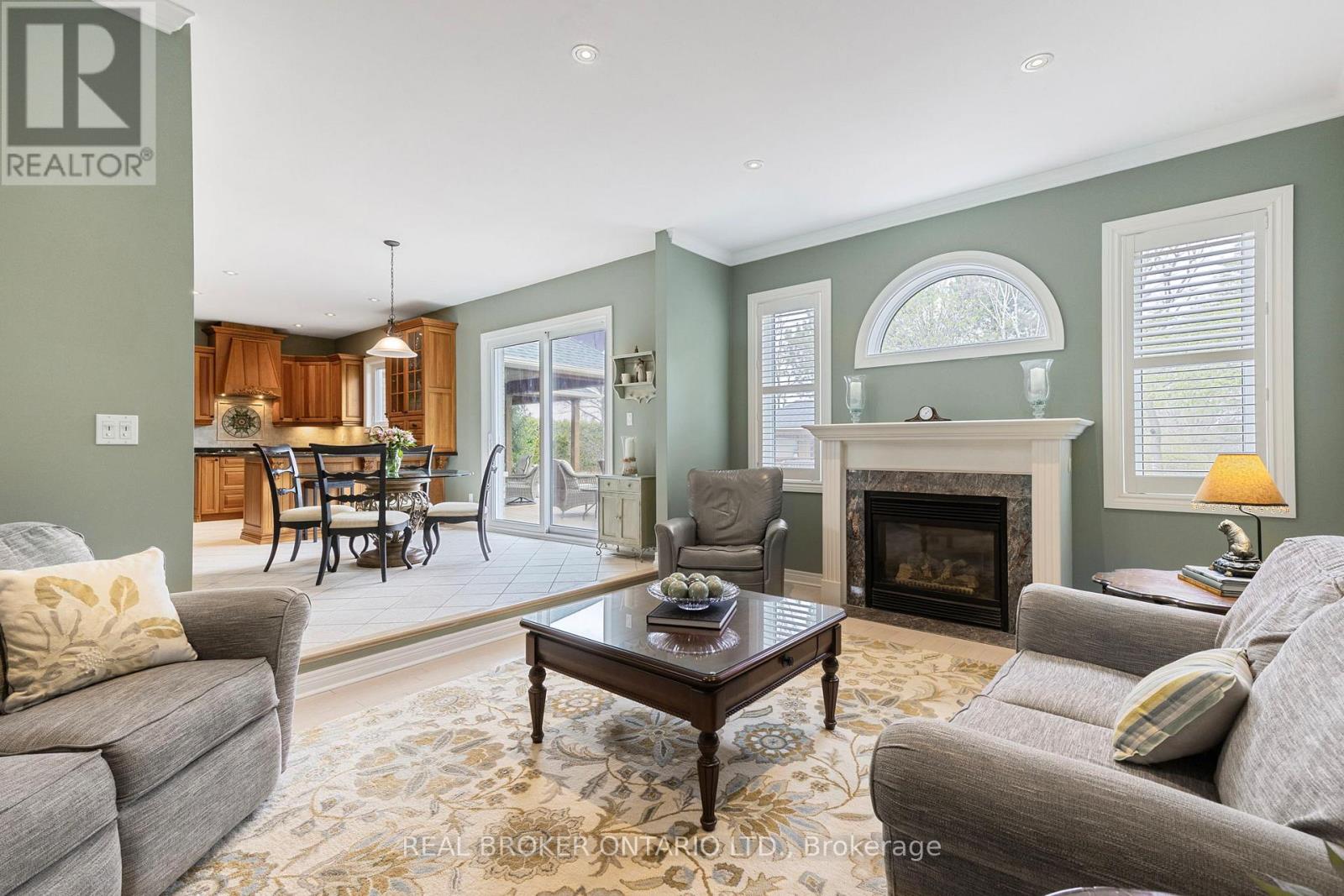 100 Colonel Wayling Boulevard, East Gwillimbury (Sharon), Ontario  L0G 1V0 - Photo 13 - N13052232