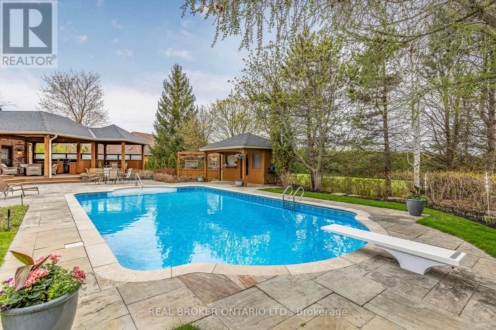 100 Colonel Wayling Boulevard, East Gwillimbury (Sharon), Ontario  L0G 1V0 - Photo 34 - N13052232