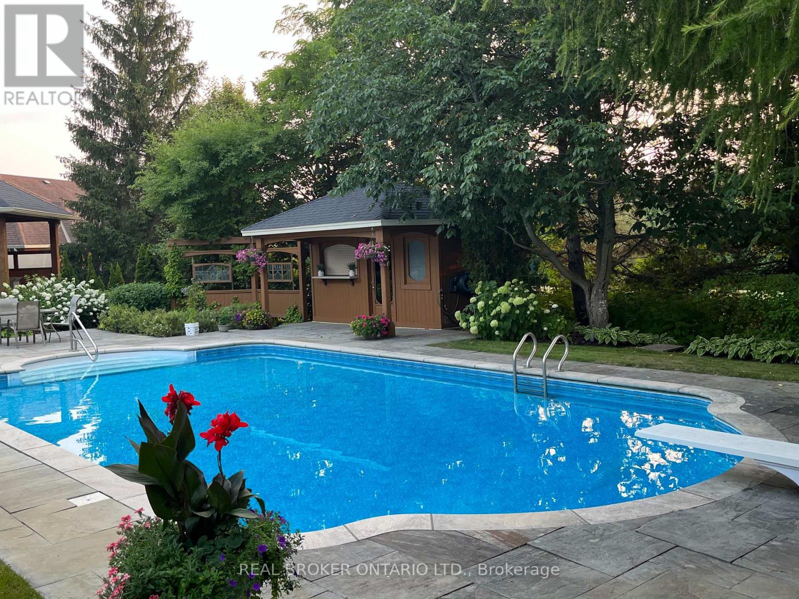 100 Colonel Wayling Boulevard, East Gwillimbury (Sharon), Ontario  L0G 1V0 - Photo 37 - N13052232