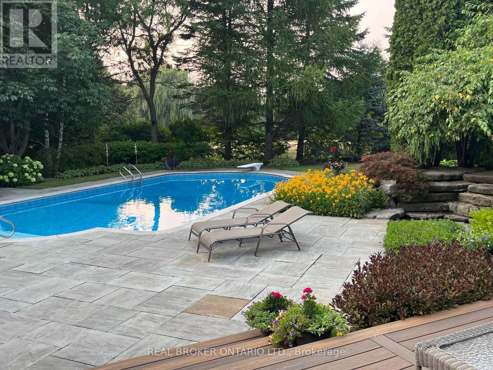 100 Colonel Wayling Boulevard, East Gwillimbury (Sharon), Ontario  L0G 1V0 - Photo 39 - N13052232