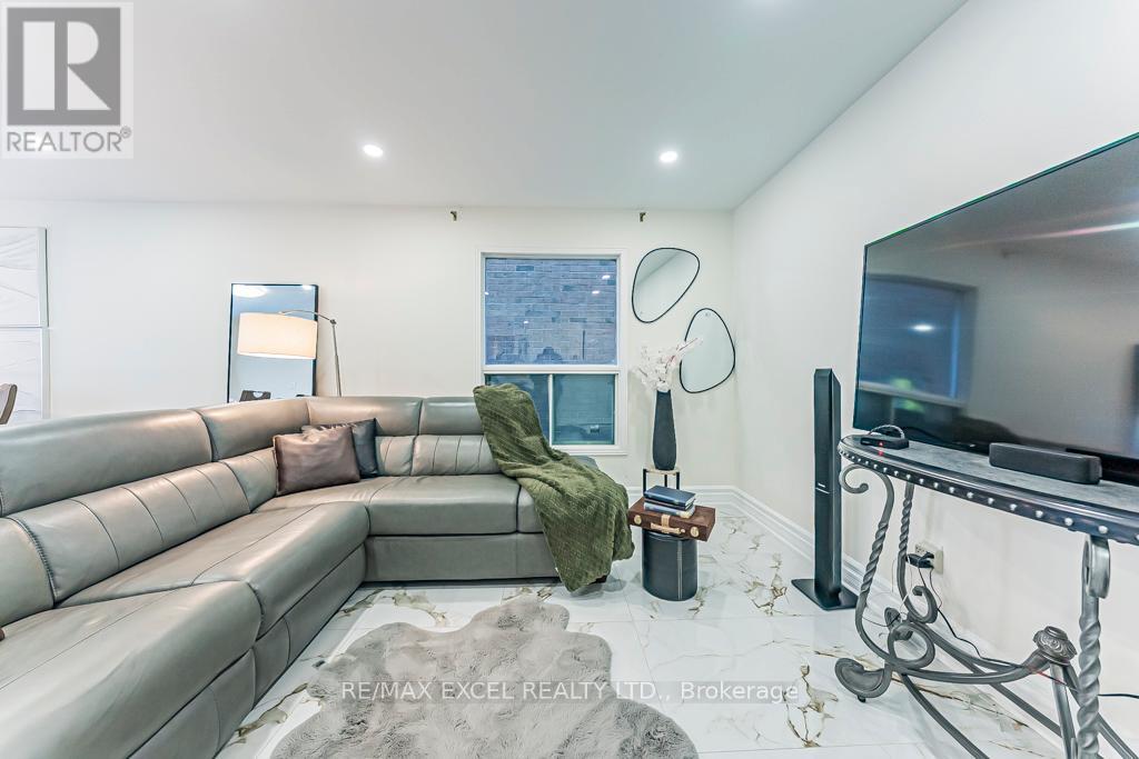 311 Conley Street, Vaughan (Lakeview Estates), Ontario  L4J 2Z3 - Photo 11 - N13052288