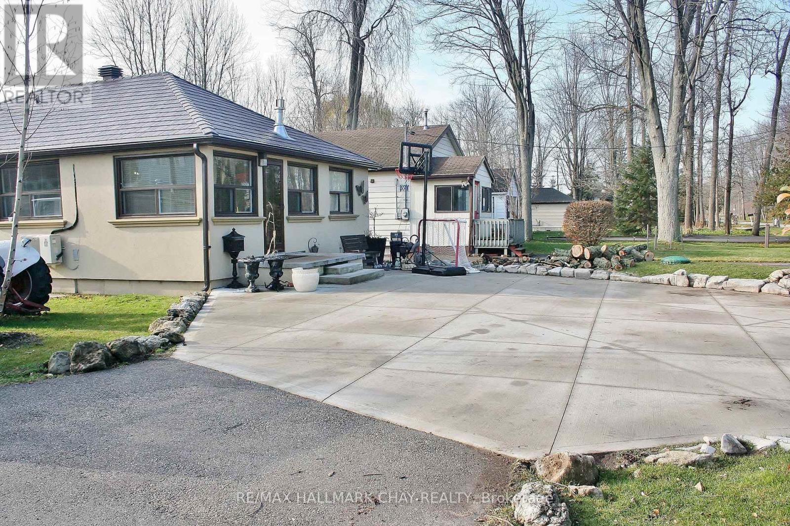 1099 Poplar Drive, Innisfil (Gilford), Ontario  L0L 1R0 - Photo 3 - N13052300