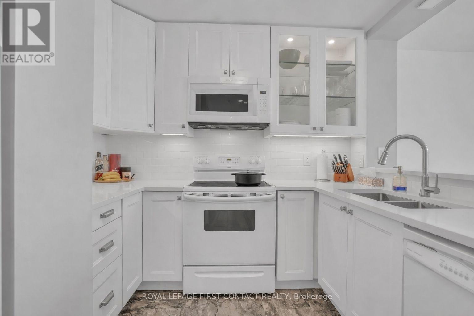 605 - 140 Dunlop Street E, Barrie (City Centre), Ontario  L4M 6H9 - Photo 5 - S13052298