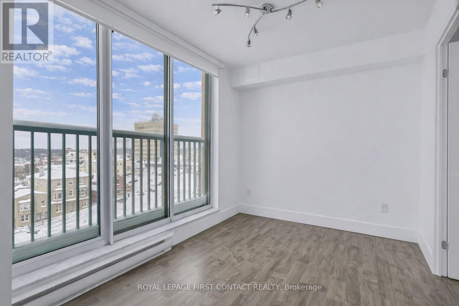 605 - 140 Dunlop Street E, Barrie (City Centre), Ontario  L4M 6H9 - Photo 6 - S13052298