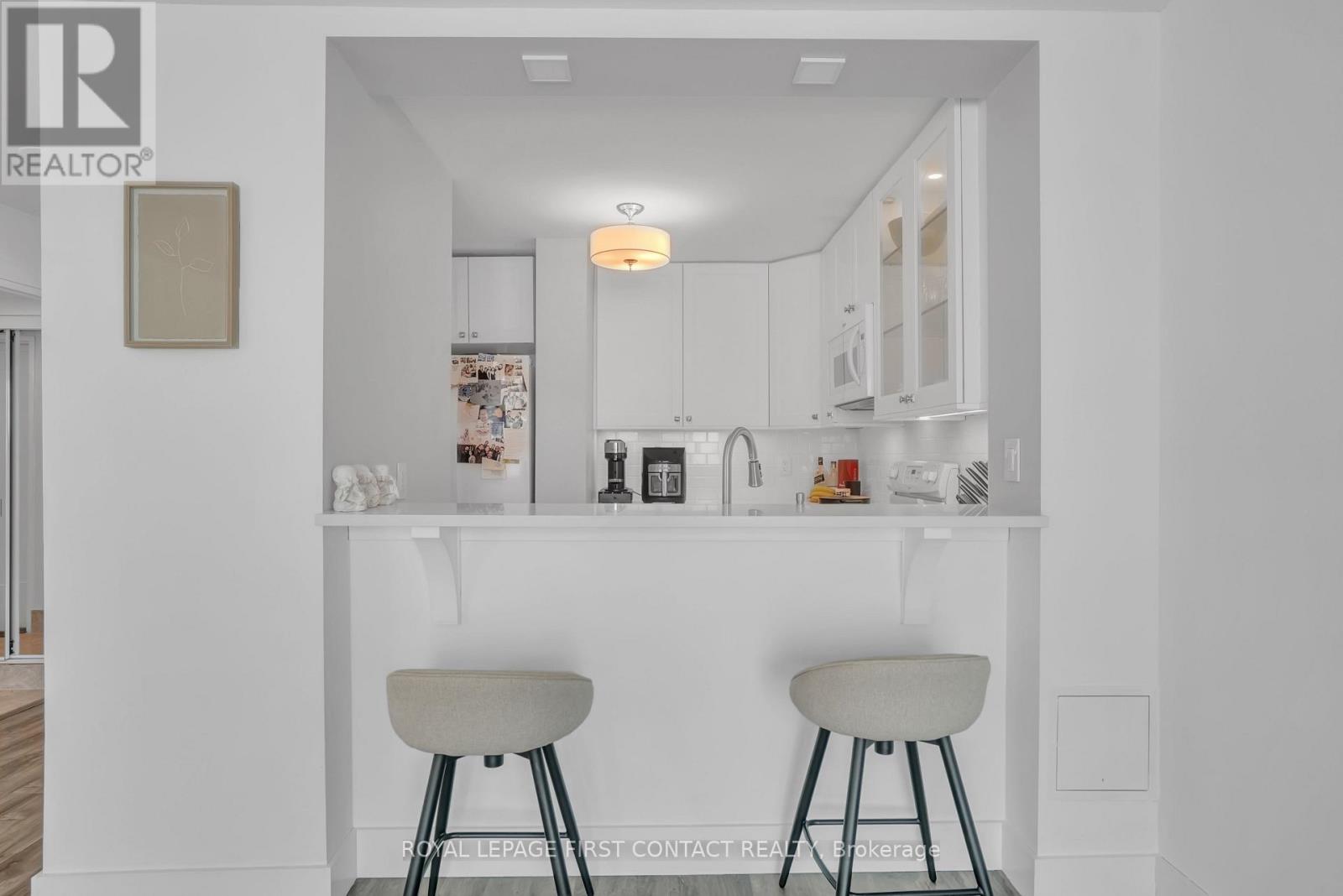 605 - 140 Dunlop Street E, Barrie (City Centre), Ontario  L4M 6H9 - Photo 8 - S13052298