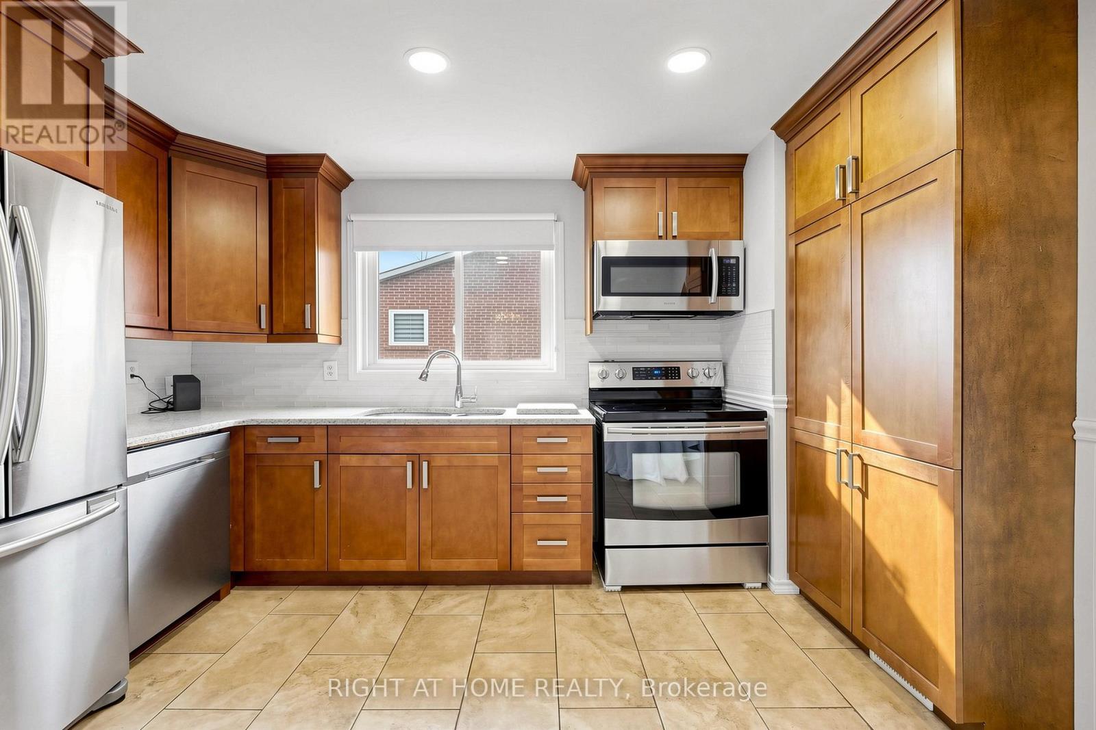 73 Pepler Place, Barrie (Sunnidale), Ontario  L4N 5E3 - Photo 12 - S13052504