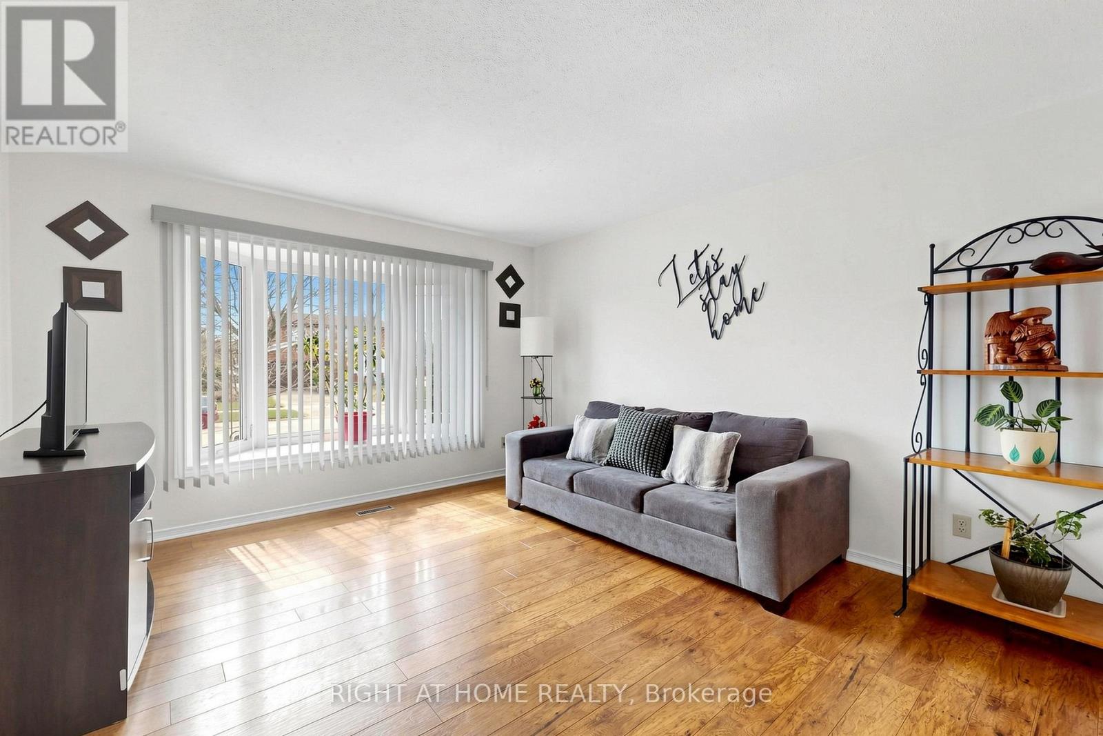 73 Pepler Place, Barrie (Sunnidale), Ontario  L4N 5E3 - Photo 4 - S13052504