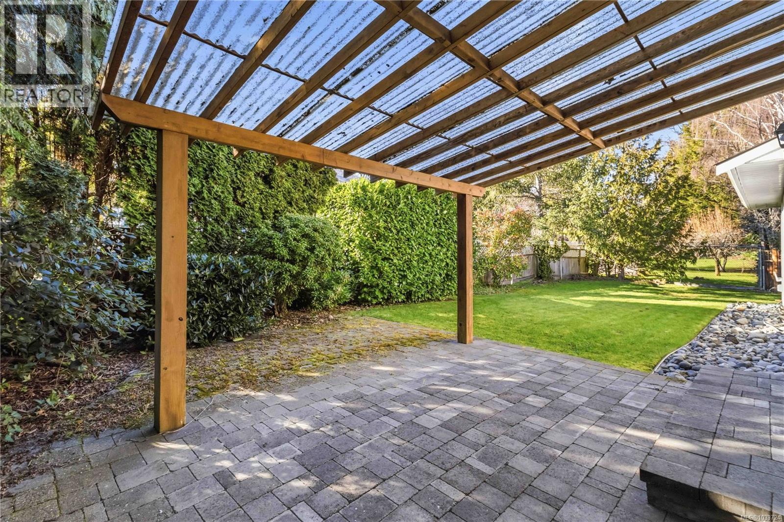 4120 Ambassy Pl, Saanich, British Columbia  V8X 2M4 - Photo 31 - 1033724