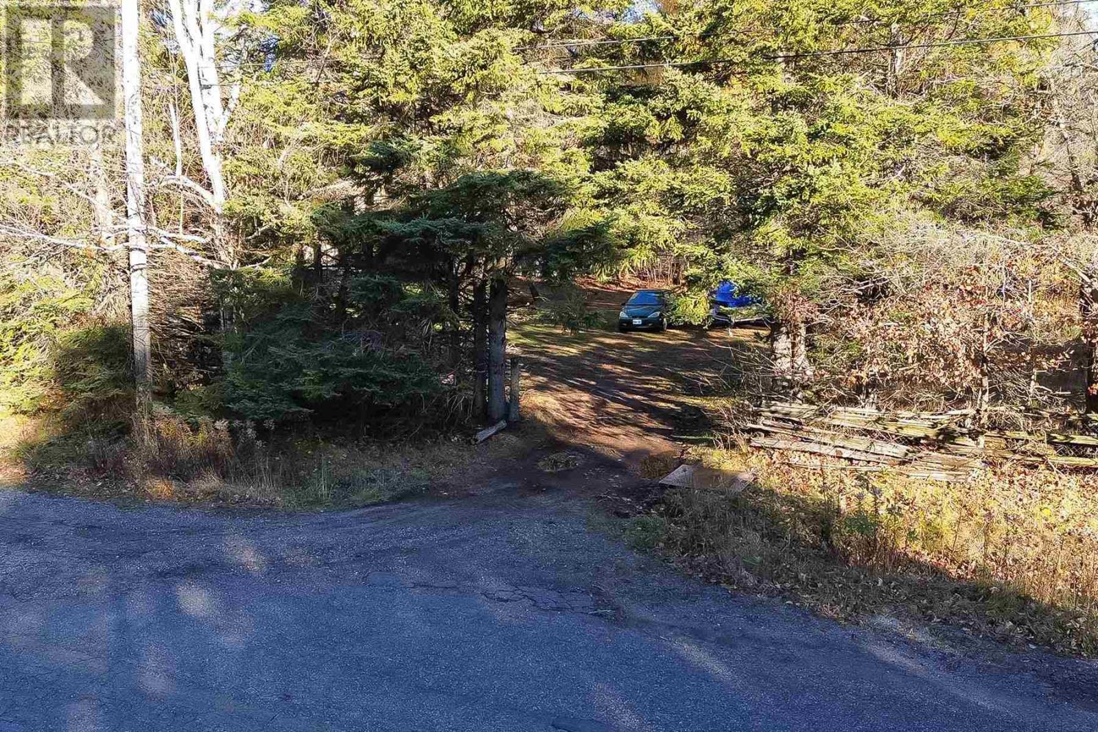 20 Aronson Dr, Sault Ste. Marie, Ontario  P6A 0B6 - Photo 2 - SM260795