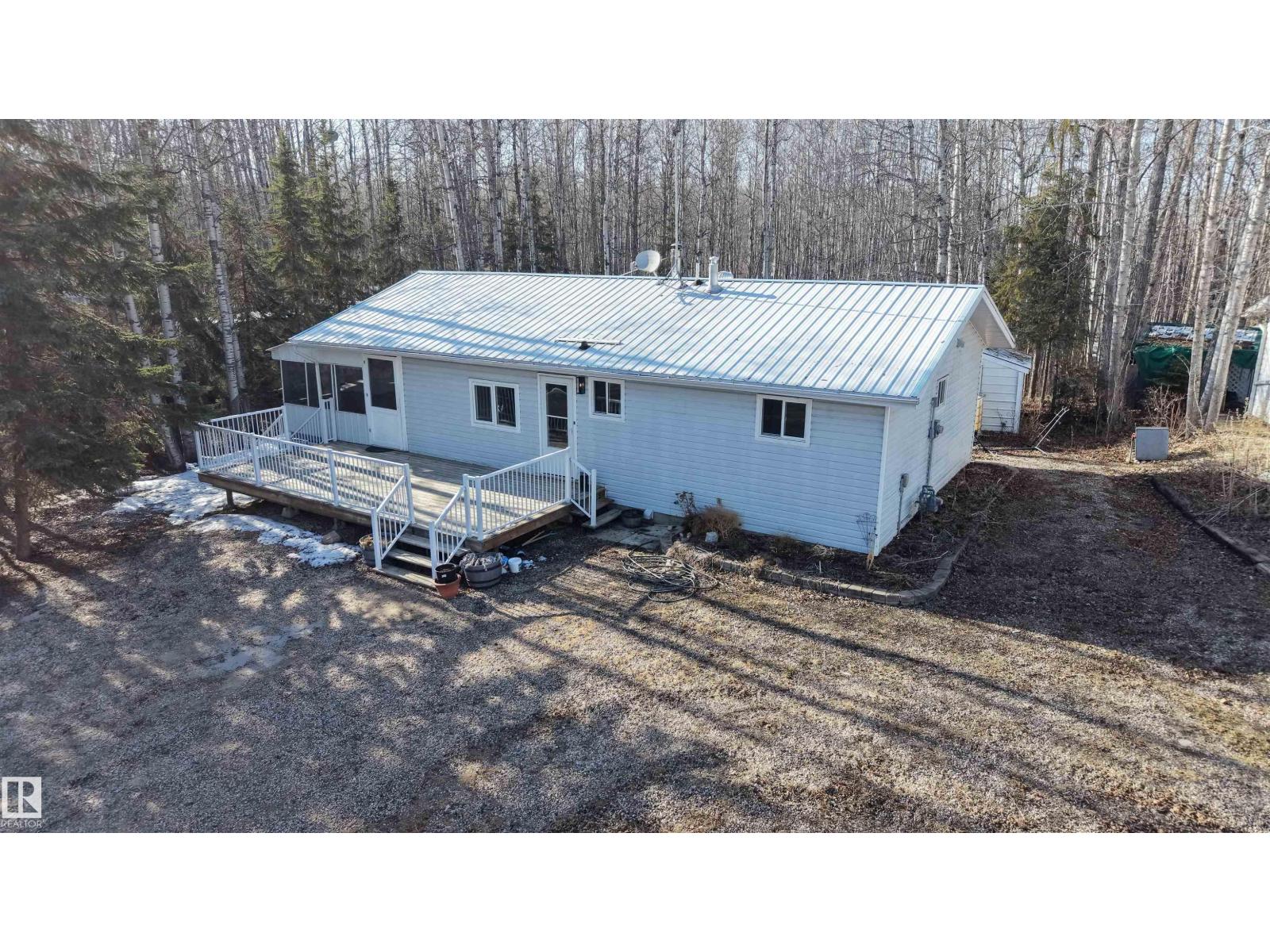 52 5512 Twp 593a, Rural Barrhead County, Alberta  T7N 1N3 - Photo 4 - E4484447