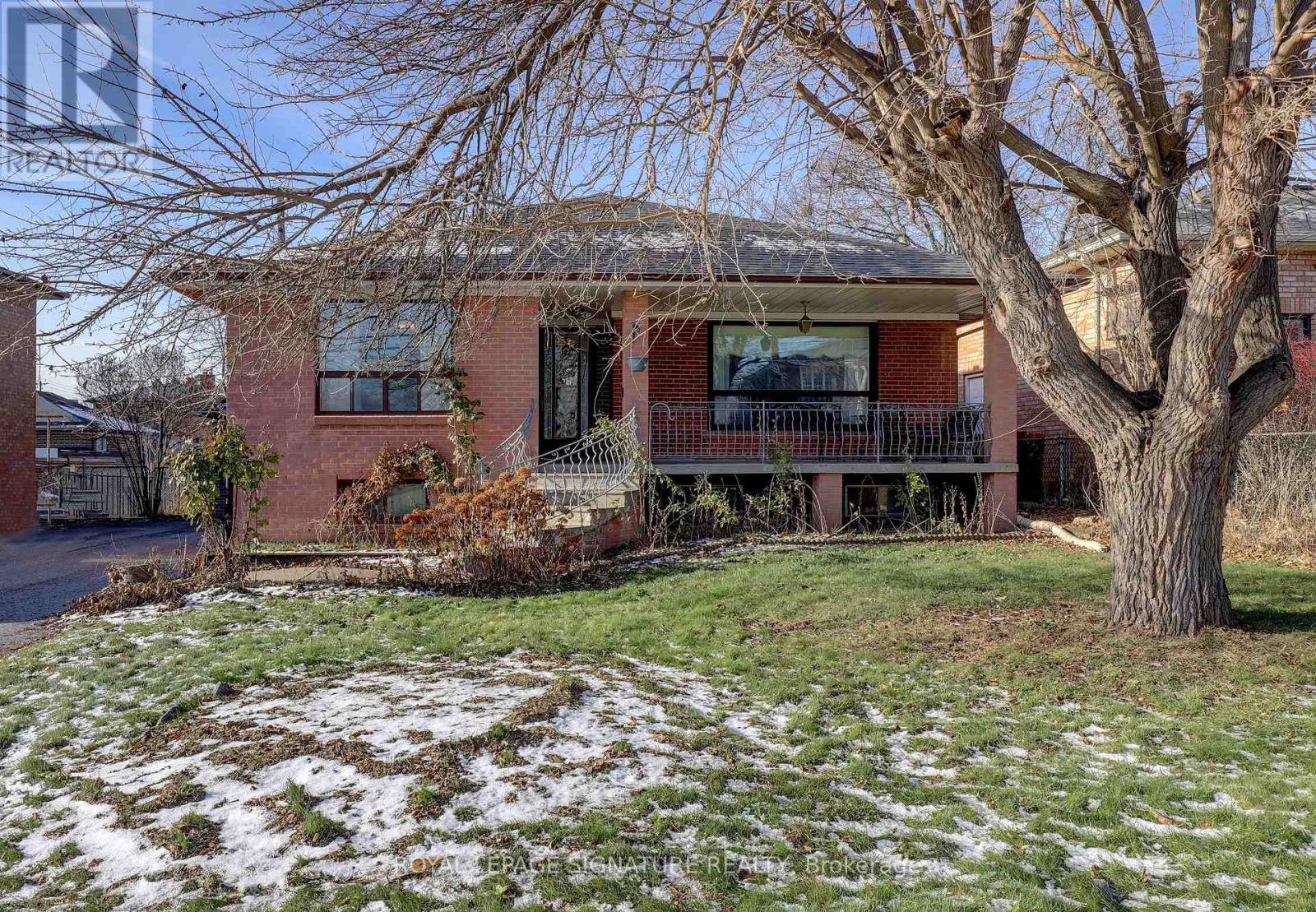 56 WENDELL AVENUE, Toronto, Ontario