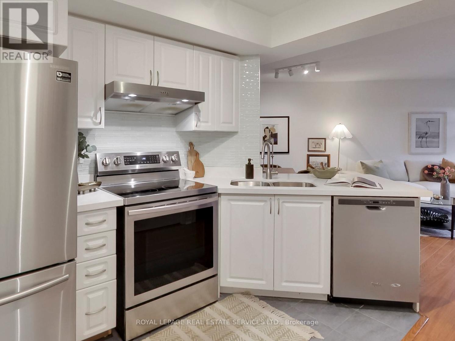 1713 - 60 Heintzman Street, Toronto, Ontario  M6P 5A1 - Photo 2 - W13052218