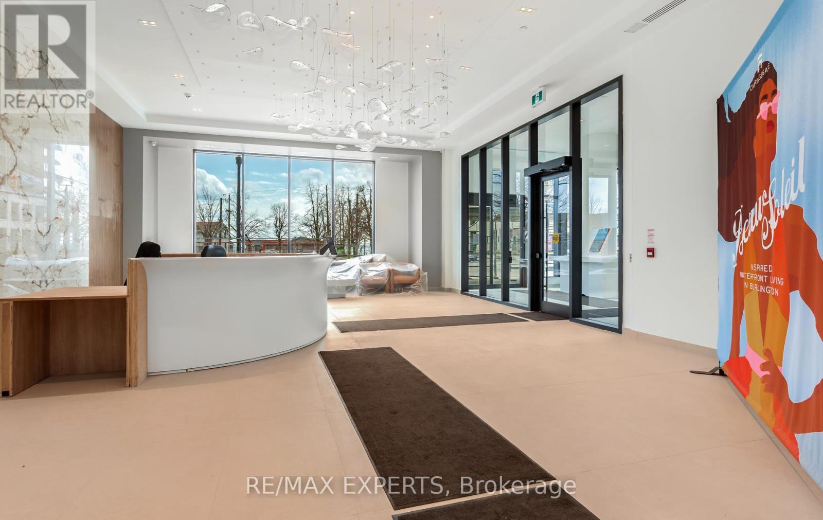 910 - 2075 Lakeshore Road, Burlington, Ontario  L7R 0H3 - Photo 4 - W13052324