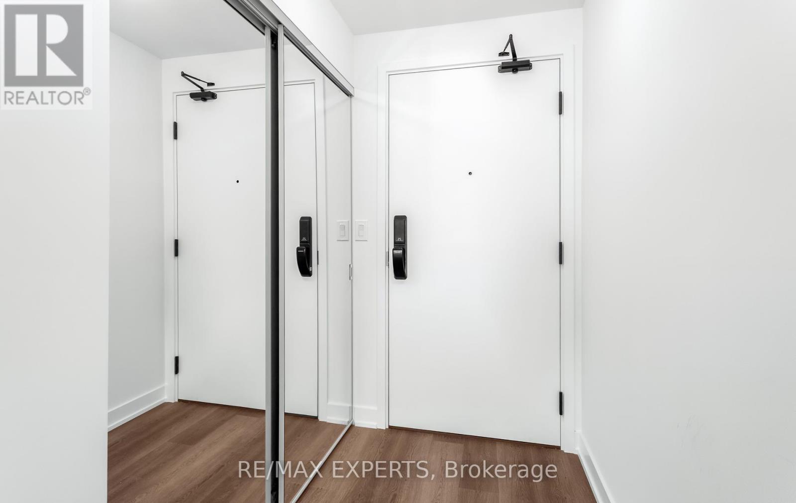 910 - 2075 Lakeshore Road, Burlington, Ontario  L7R 0H3 - Photo 9 - W13052324