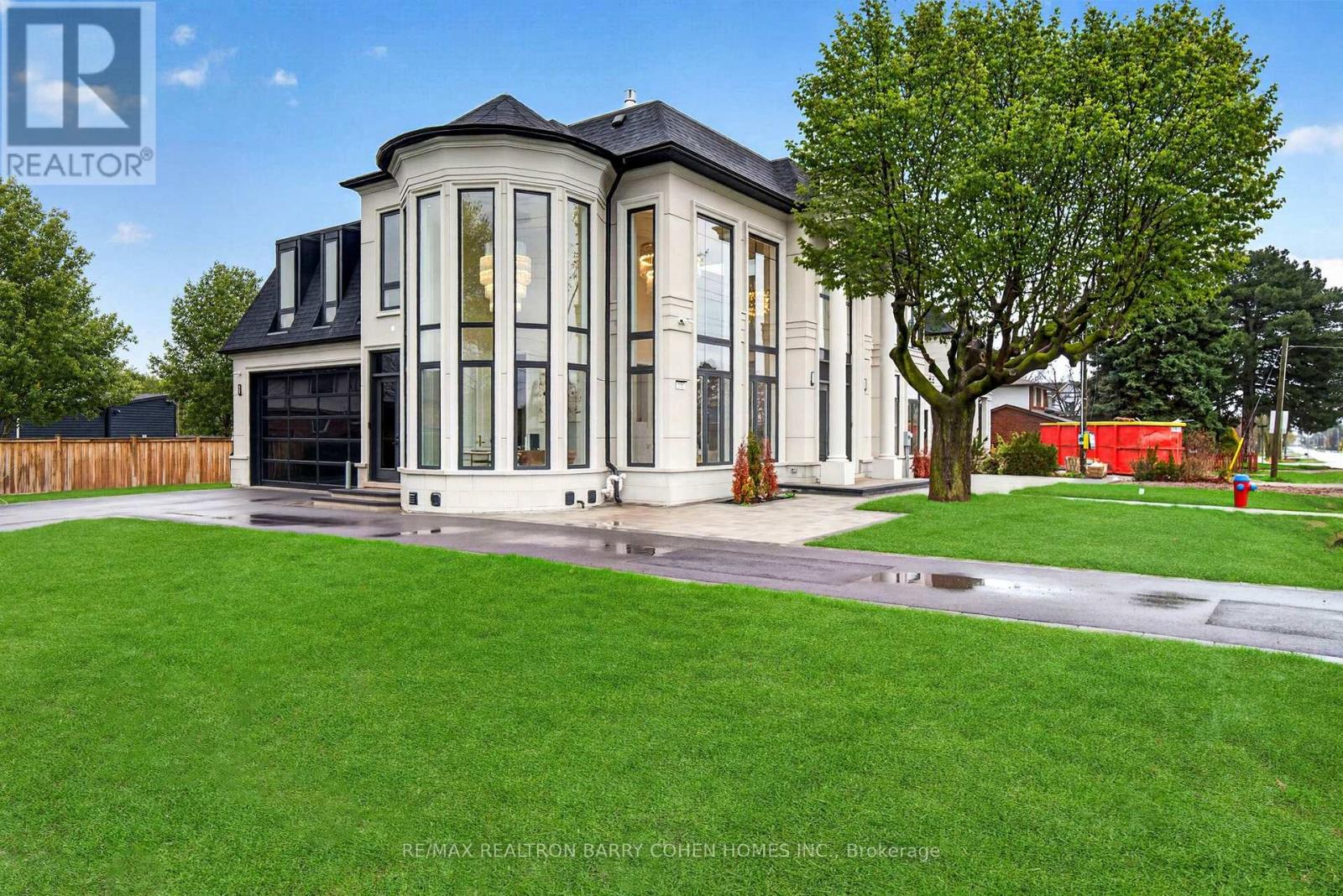 321 Morden Road, Oakville, Ontario  L6K 2S6 - Photo 2 - W13052482