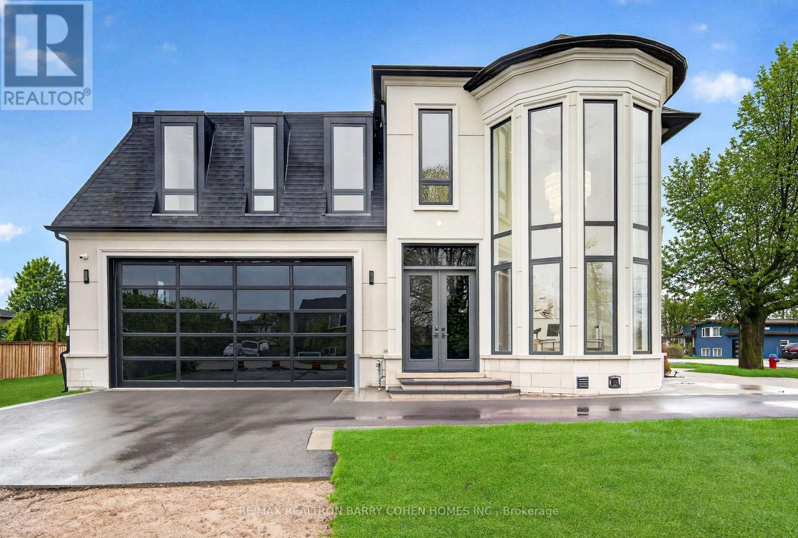 321 Morden Road, Oakville, Ontario  L6K 2S6 - Photo 3 - W13052482