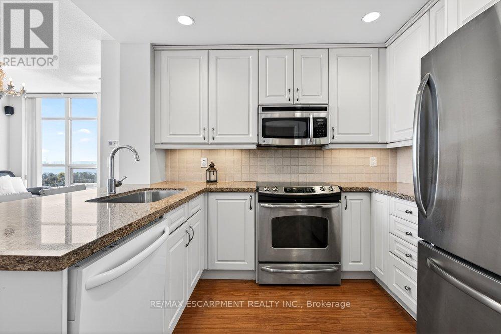 1501 - 551 Maple Avenue, Burlington, Ontario  L7S 1M7 - Photo 4 - W13052552