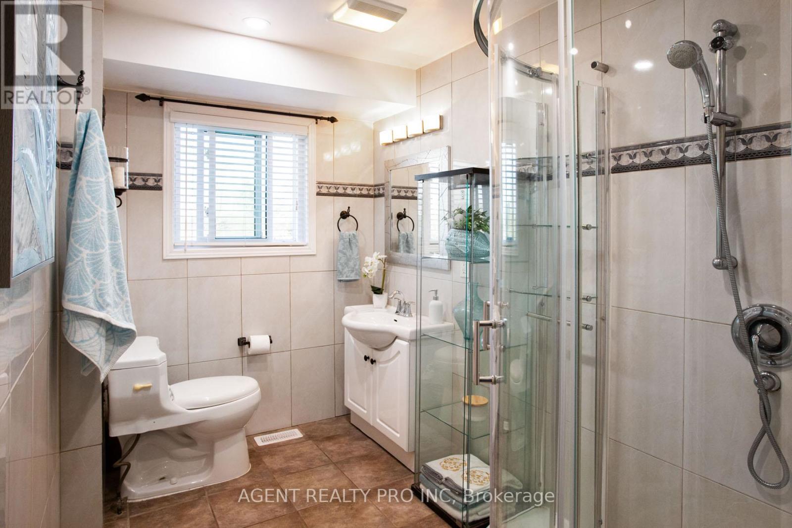 6571 Carroll Drive, Southwest Middlesex, Ontario  N0L 1T0 - Photo 30 - X13052664