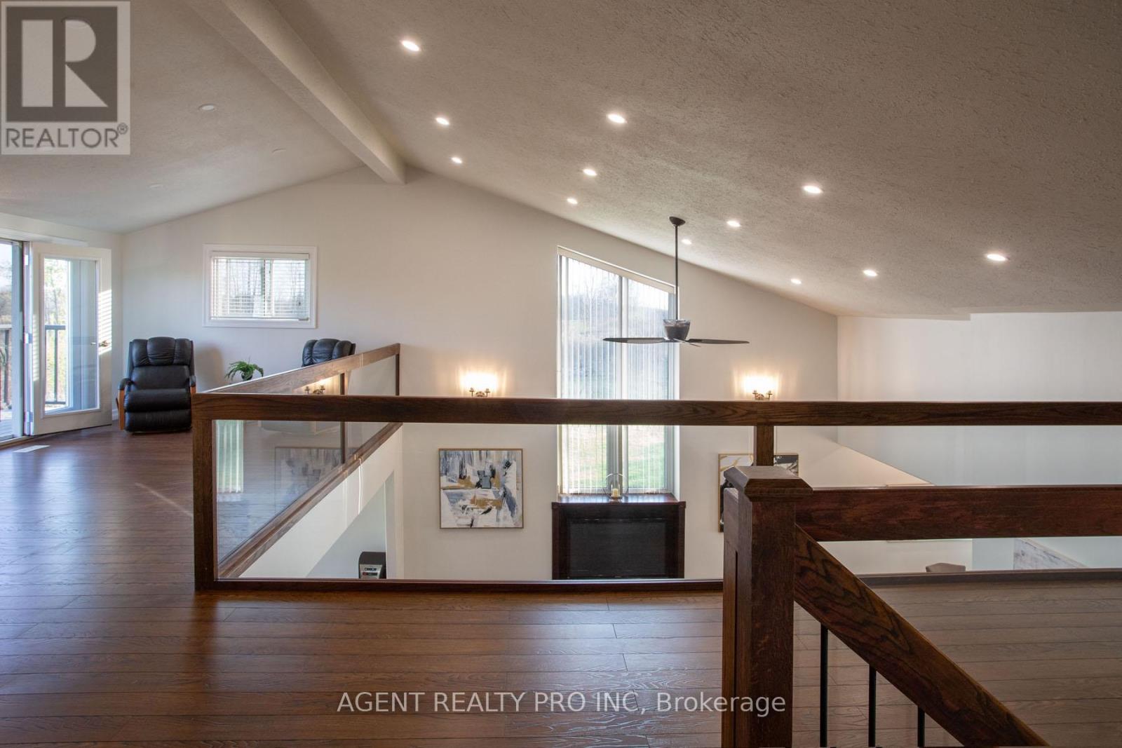 6571 Carroll Drive, Southwest Middlesex, Ontario  N0L 1T0 - Photo 33 - X13052664