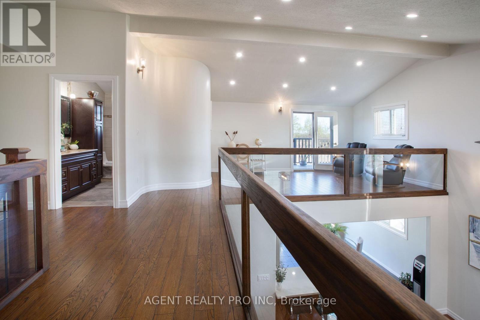 6571 Carroll Drive, Southwest Middlesex, Ontario  N0L 1T0 - Photo 37 - X13052664