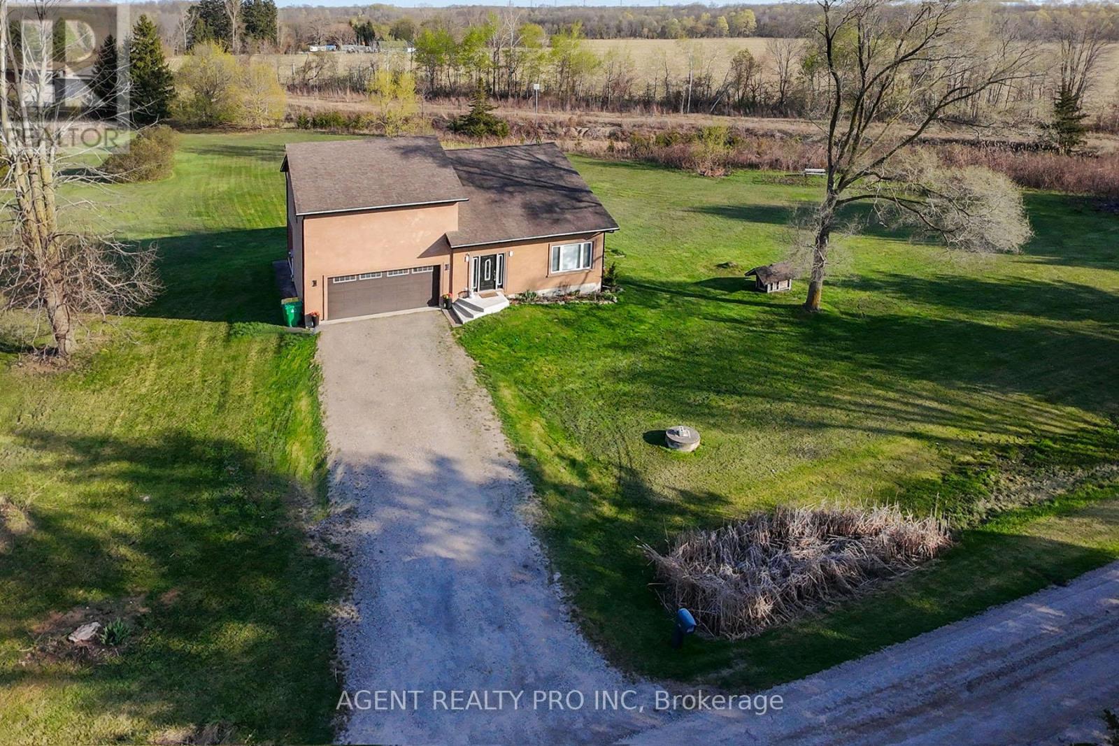 6571 Carroll Drive, Southwest Middlesex, Ontario  N0L 1T0 - Photo 4 - X13052664