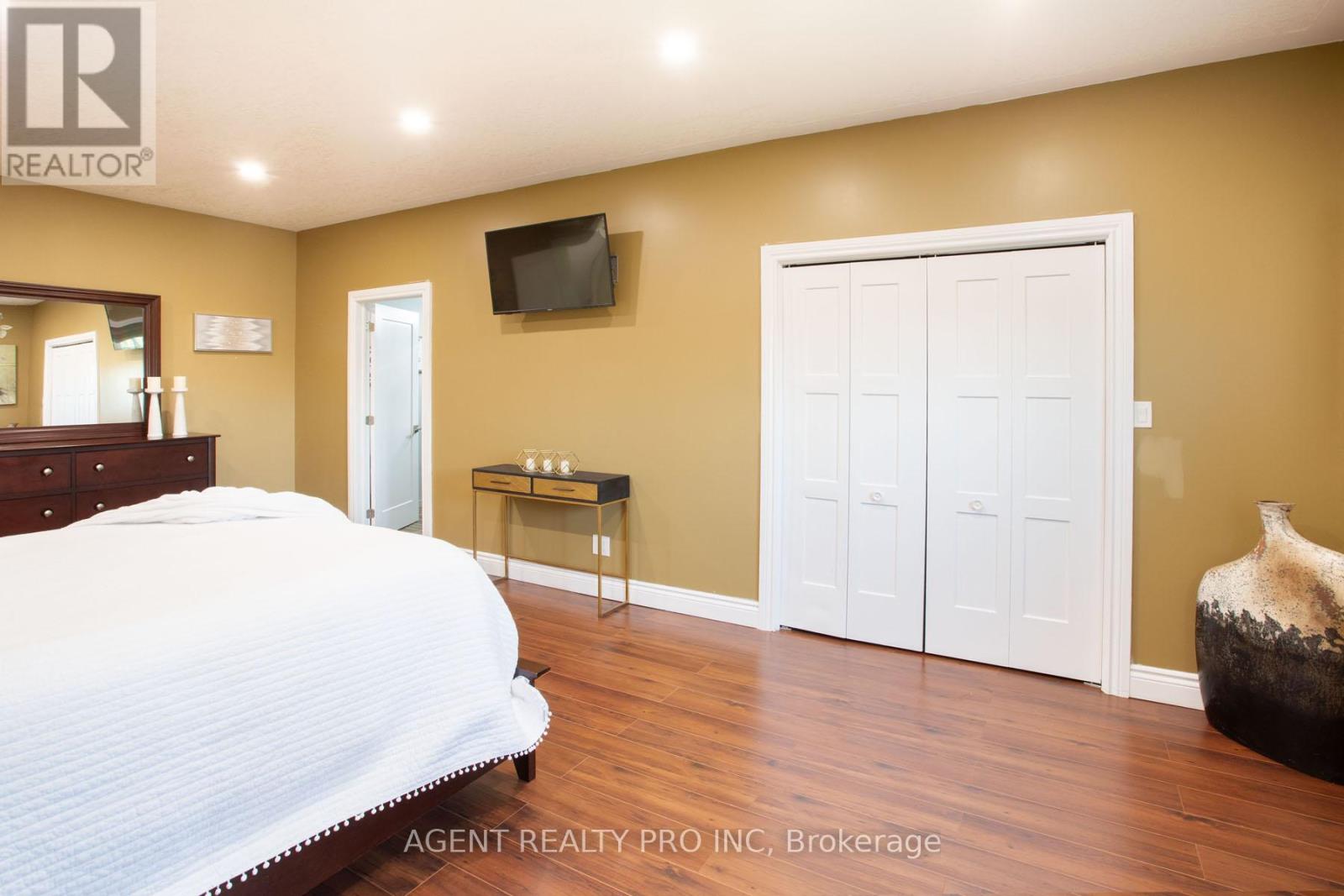 6571 Carroll Drive, Southwest Middlesex, Ontario  N0L 1T0 - Photo 41 - X13052664