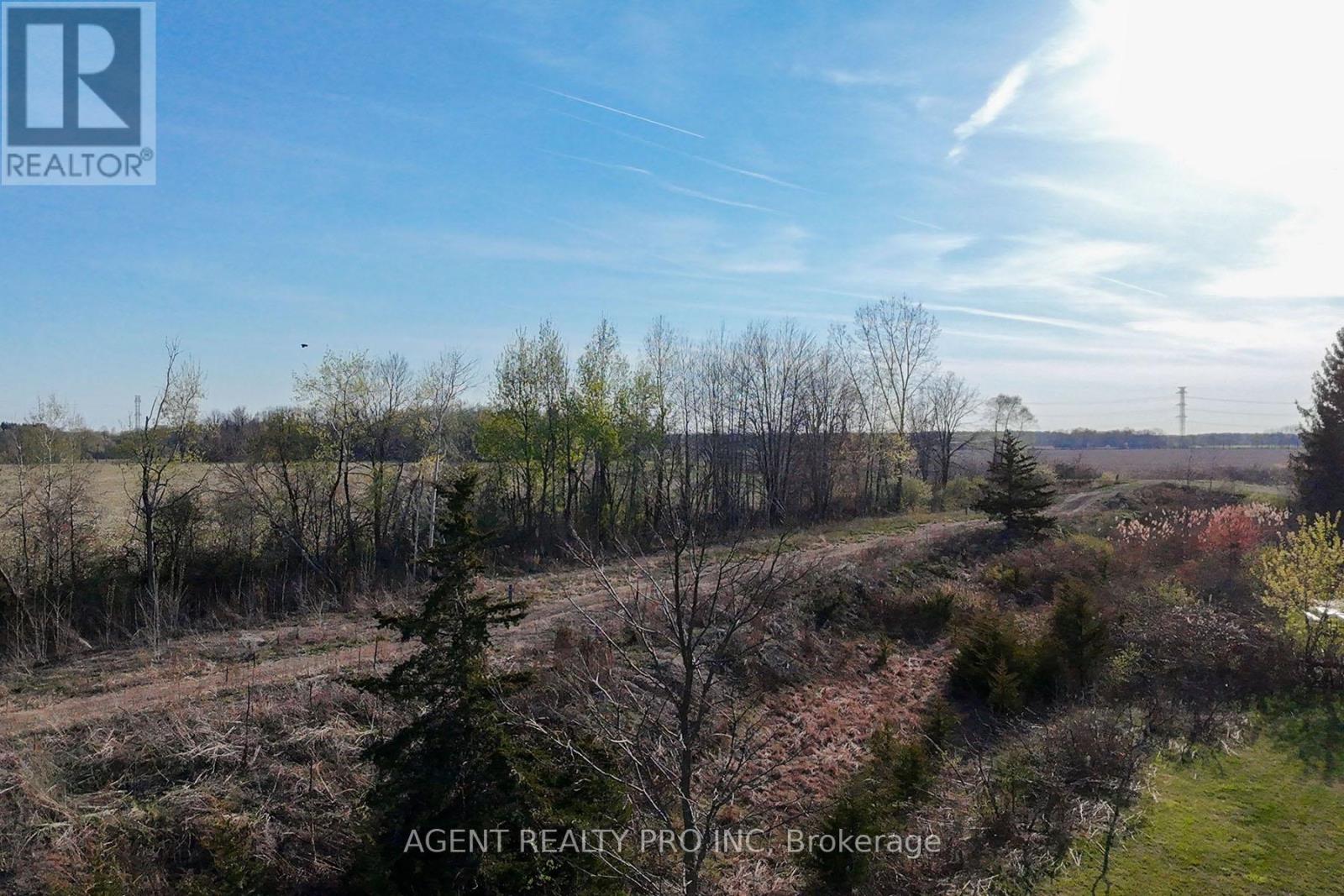 6571 Carroll Drive, Southwest Middlesex, Ontario  N0L 1T0 - Photo 5 - X13052664