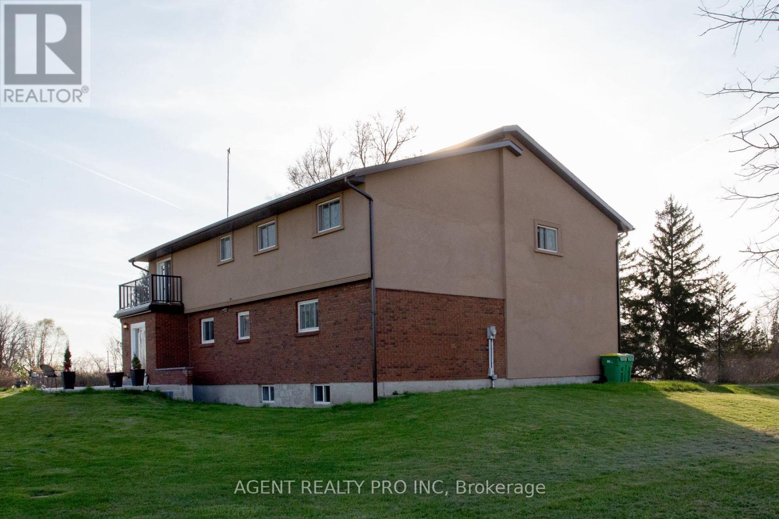 6571 Carroll Drive, Southwest Middlesex, Ontario  N0L 1T0 - Photo 7 - X13052664