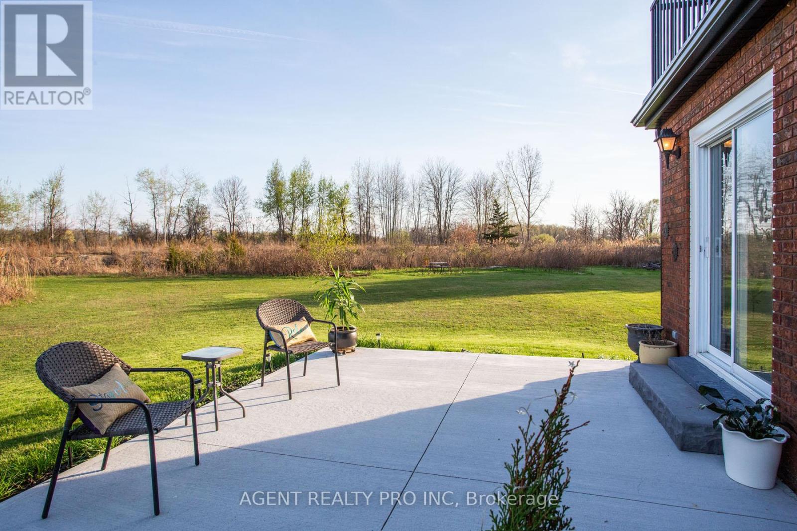 6571 Carroll Drive, Southwest Middlesex, Ontario  N0L 1T0 - Photo 8 - X13052664