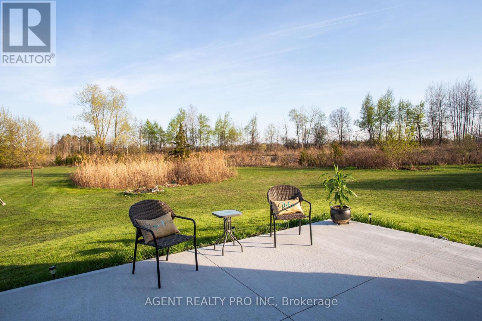 6571 Carroll Drive, Southwest Middlesex, Ontario  N0L 1T0 - Photo 9 - X13052664