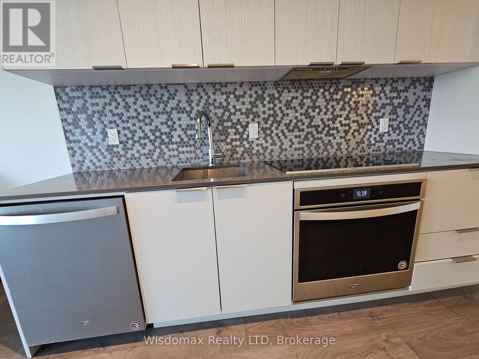 2006 - 2 Sonic Way, Toronto, Ontario  M3C 0P2 - Photo 15 - C13050608