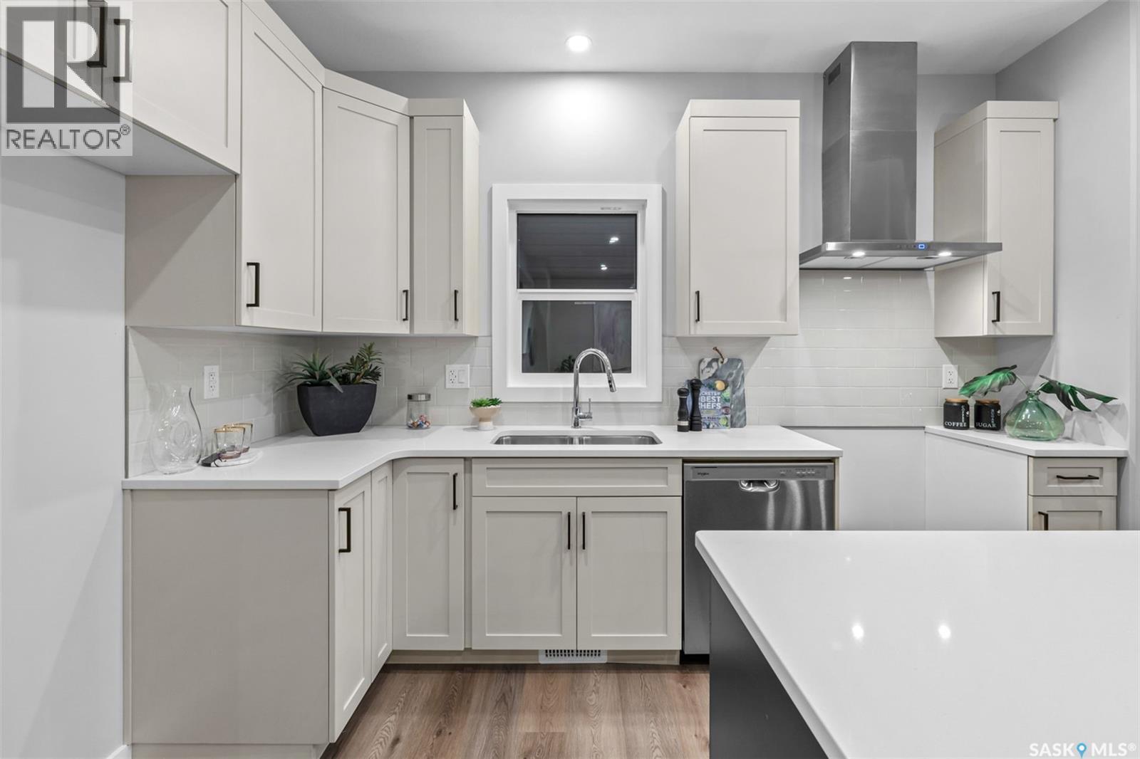 503 Traeger Manor, Saskatoon, Saskatchewan  S7V 1Z8 - Photo 4 - SK034125