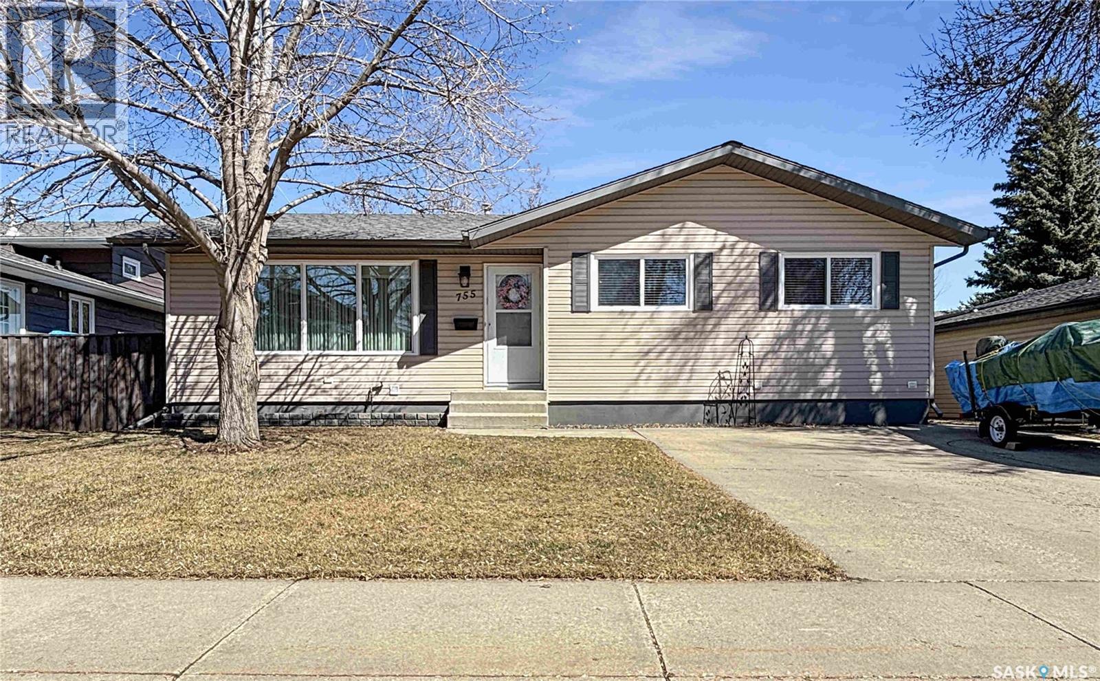 755 Tobin Terrace, Saskatoon, Saskatchewan  S7K 4P4 - Photo 2 - SK034118