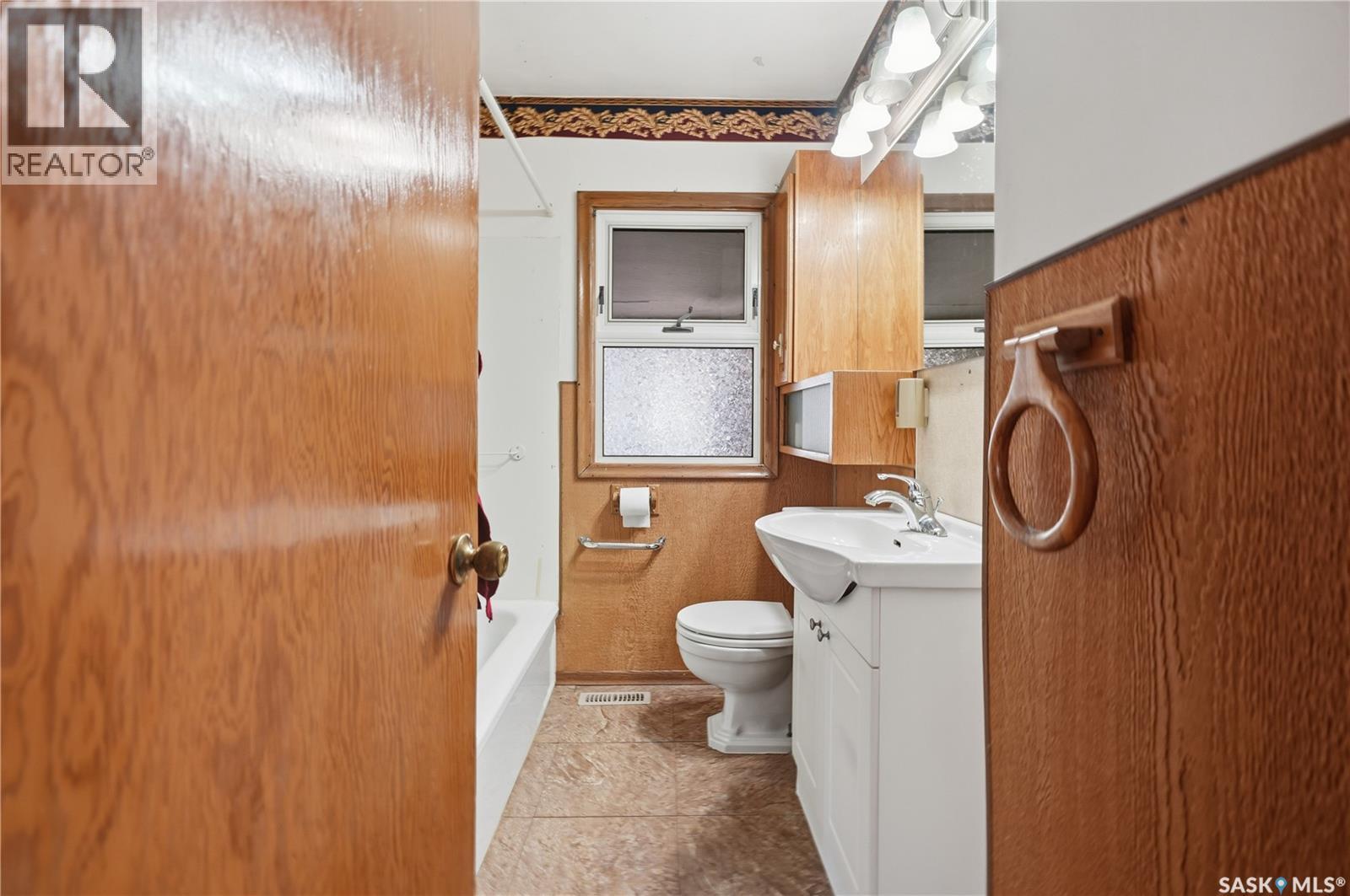 806 Vaughan Street, Moose Jaw, Saskatchewan  S6H 5N7 - Photo 19 - SK034035