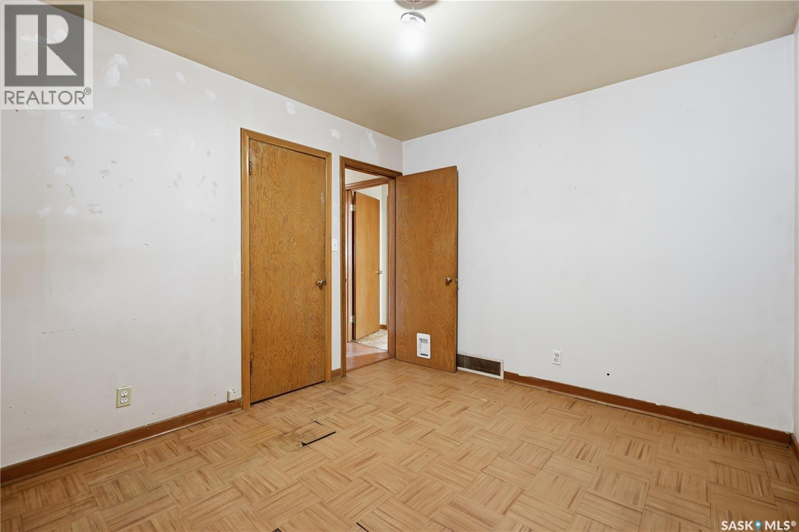 806 Vaughan Street, Moose Jaw, Saskatchewan  S6H 5N7 - Photo 26 - SK034035