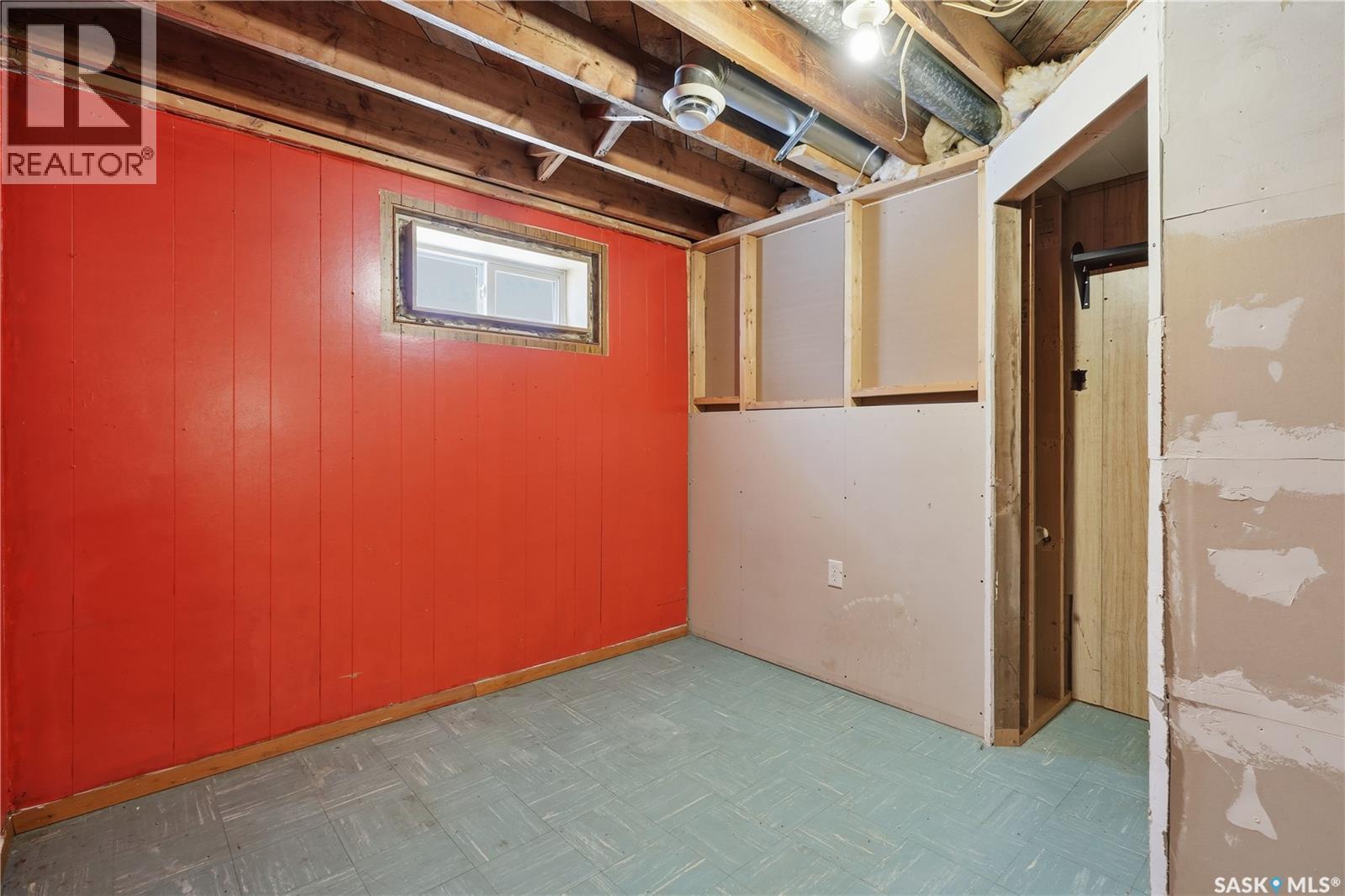 806 Vaughan Street, Moose Jaw, Saskatchewan  S6H 5N7 - Photo 30 - SK034035