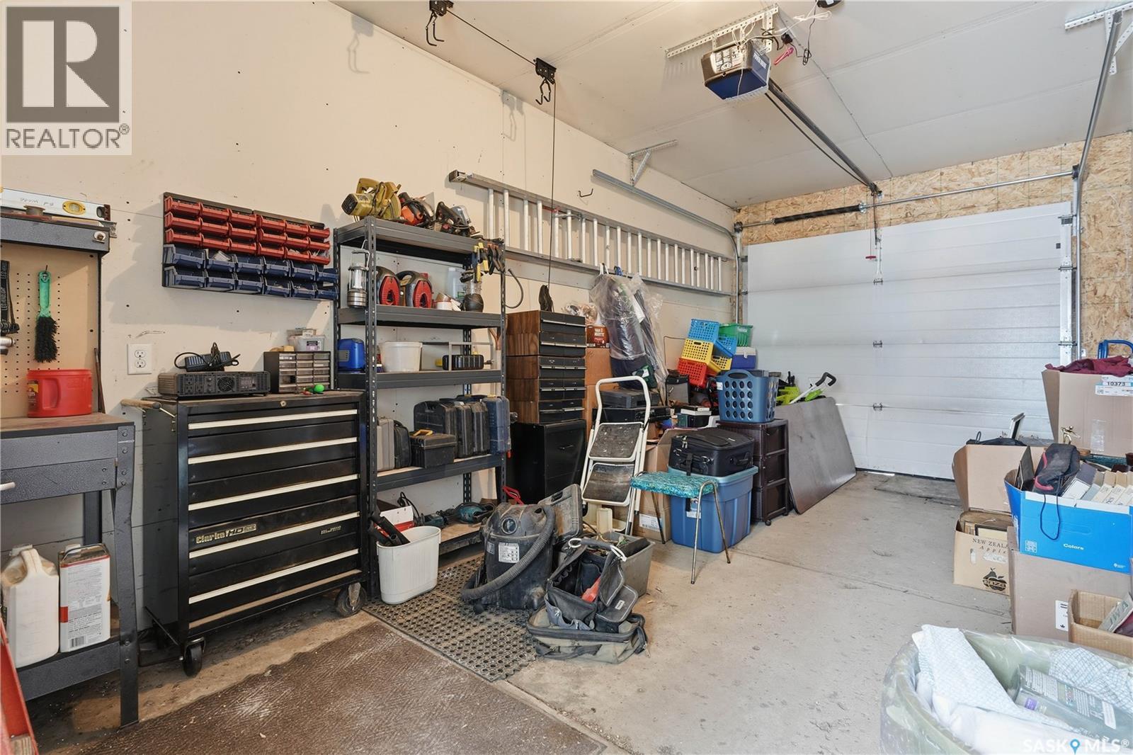 806 Vaughan Street, Moose Jaw, Saskatchewan  S6H 5N7 - Photo 38 - SK034035