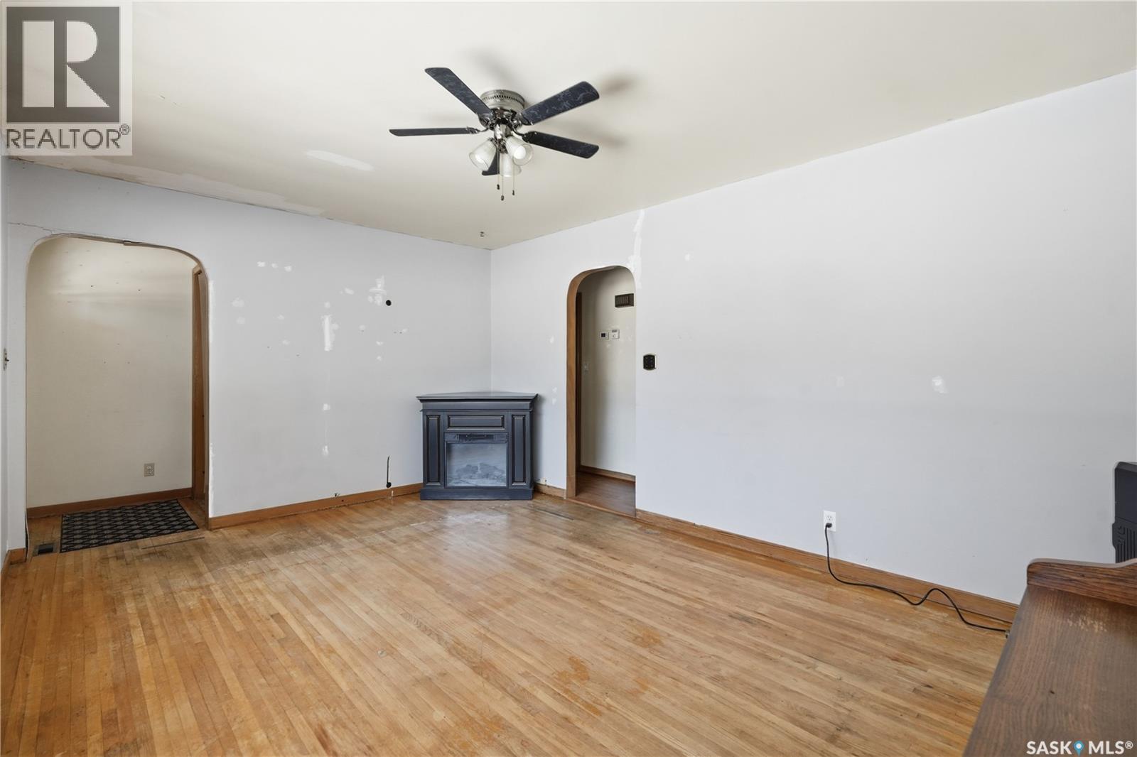 806 Vaughan Street, Moose Jaw, Saskatchewan  S6H 5N7 - Photo 5 - SK034035