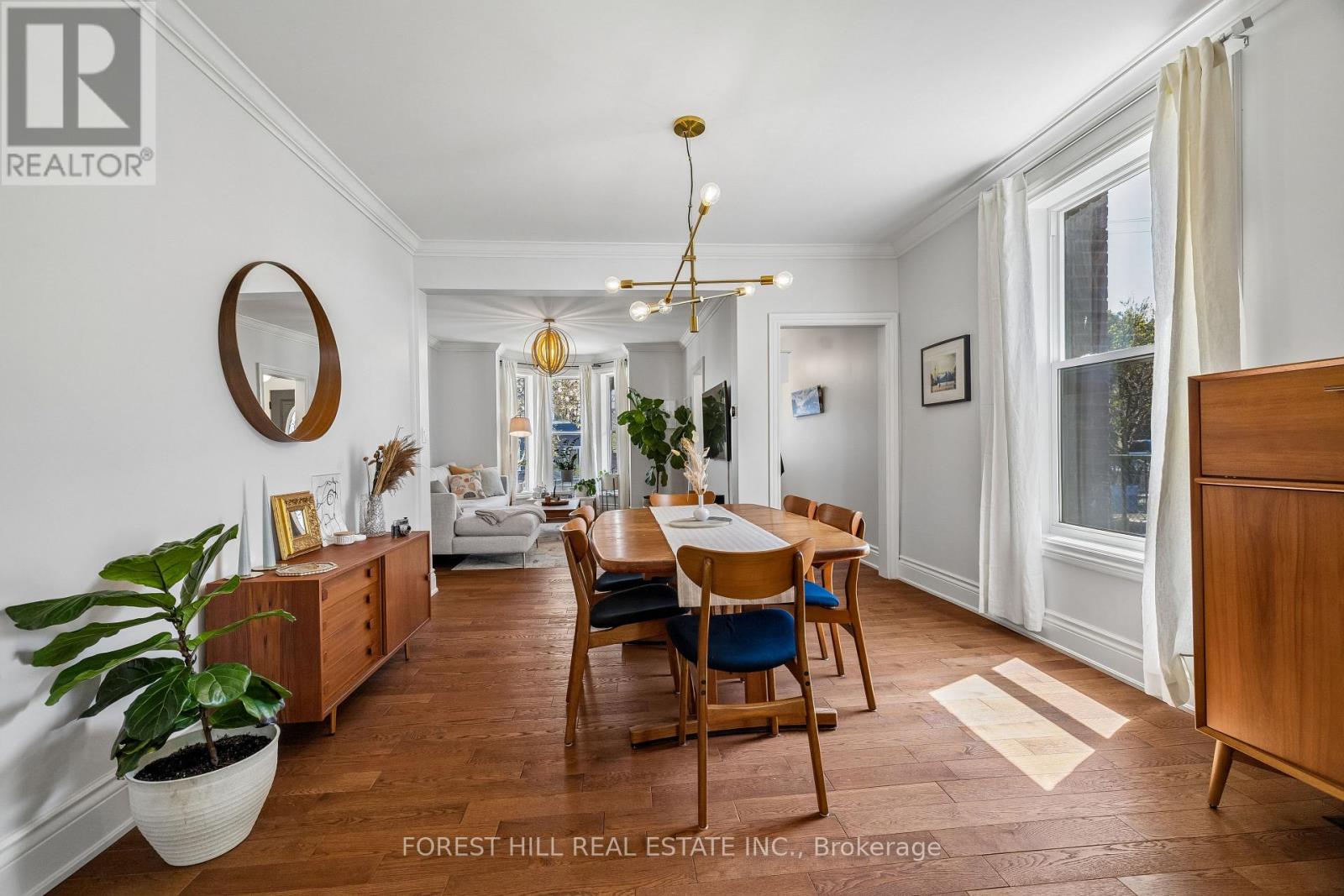 215 CATHARINE STREET N Hamilton (Beasley), ON L8L 4S7