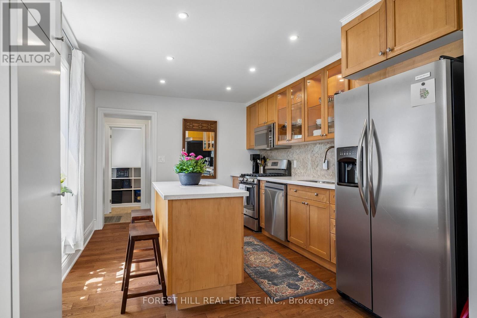 215 CATHARINE STREET N Hamilton (Beasley), ON L8L 4S7