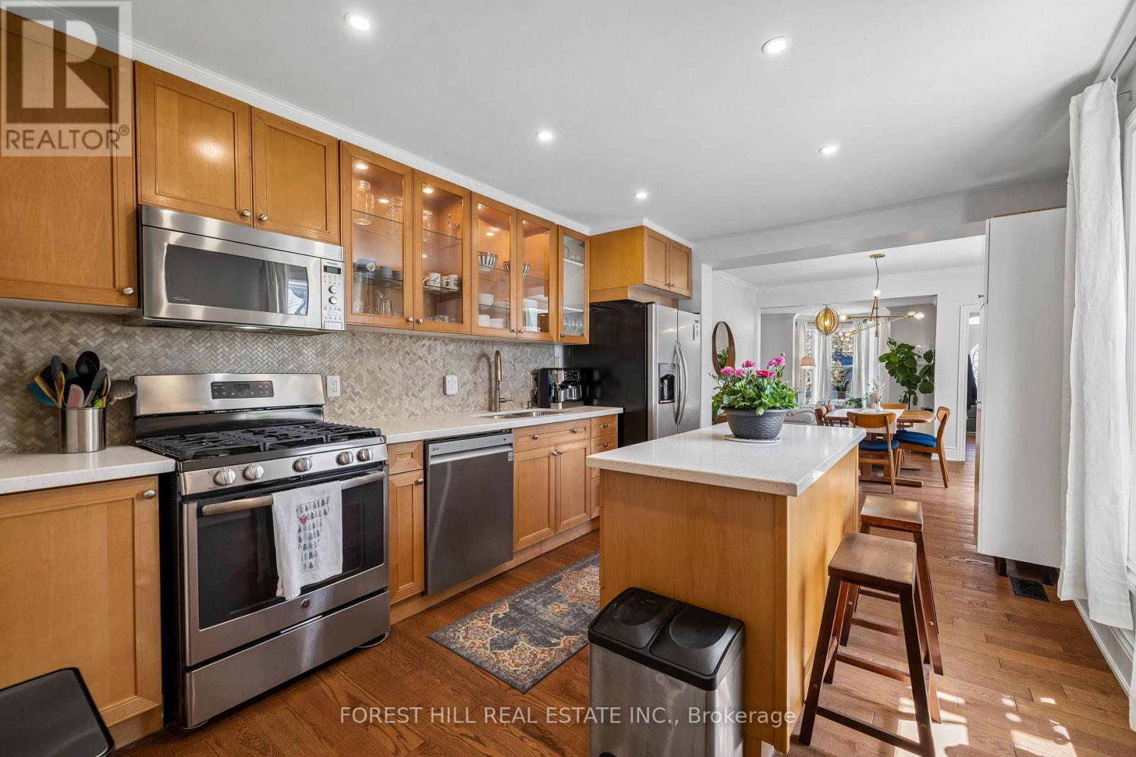 215 CATHARINE STREET N Hamilton (Beasley), ON L8L 4S7