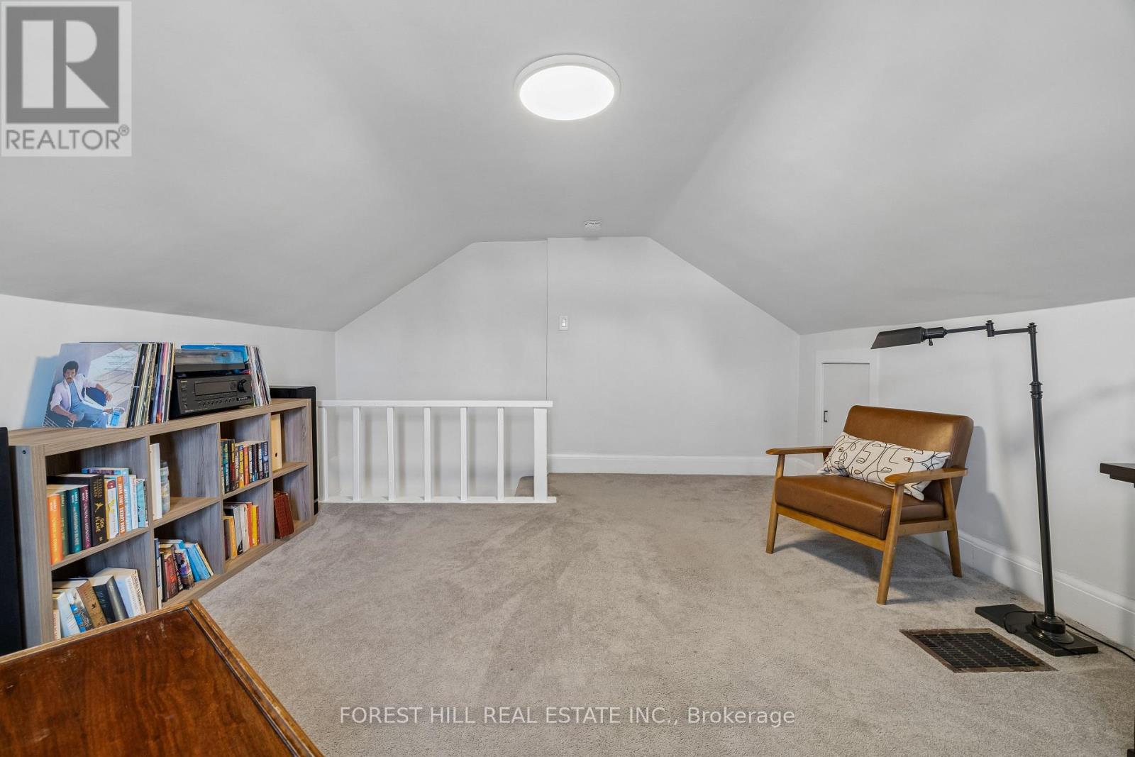 215 CATHARINE STREET N Hamilton (Beasley), ON L8L 4S7